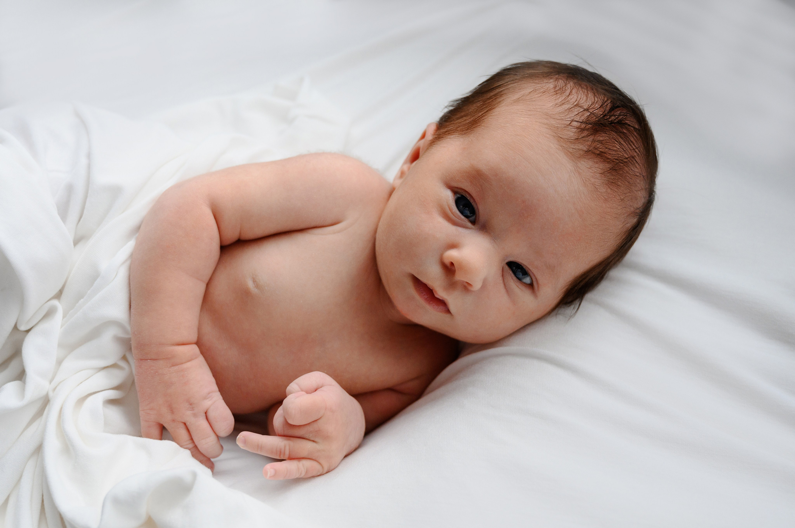 Ньюборн в студии. Фотограф новорожденных малышей в Санкт-Петербурге