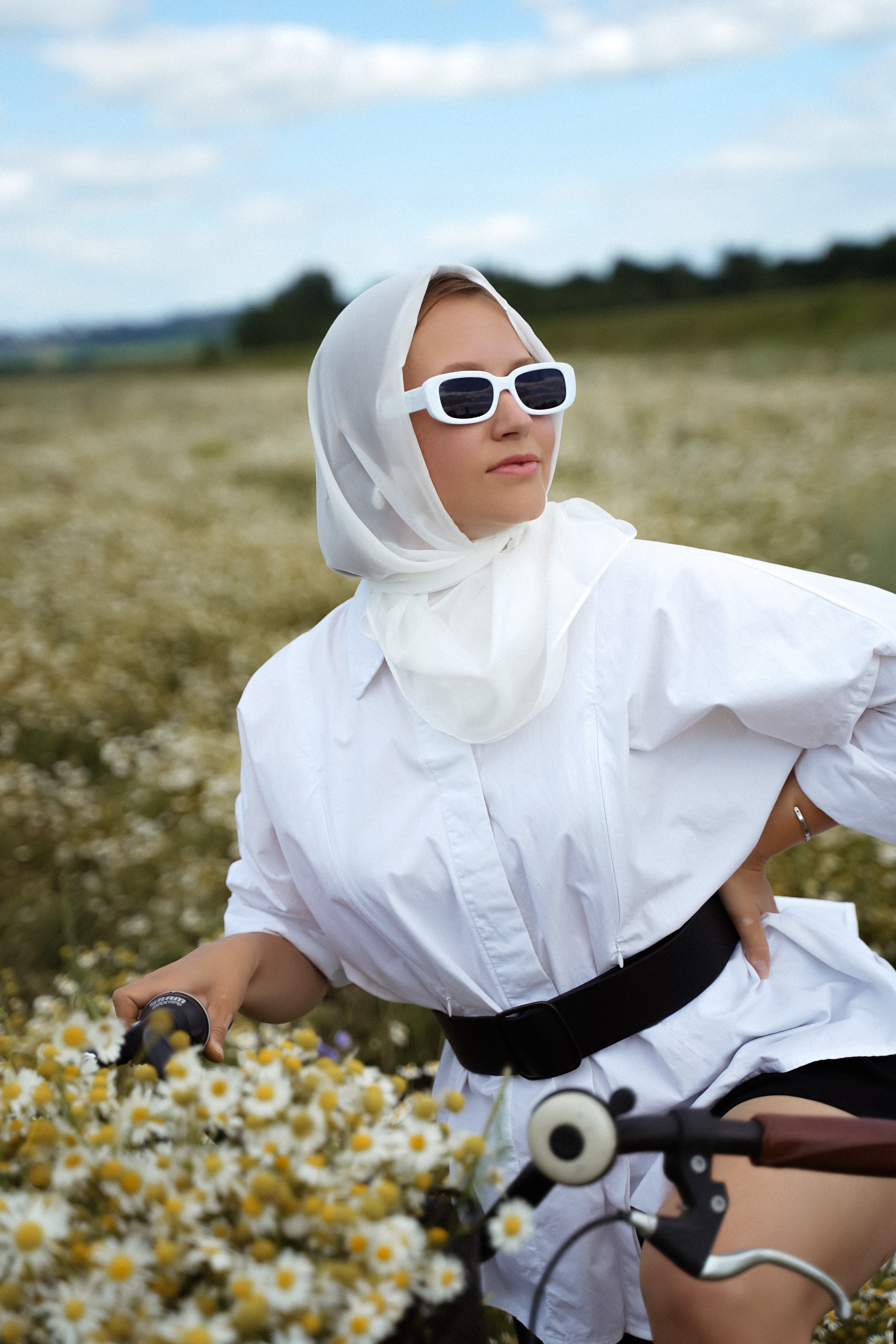 Таня в ромашках