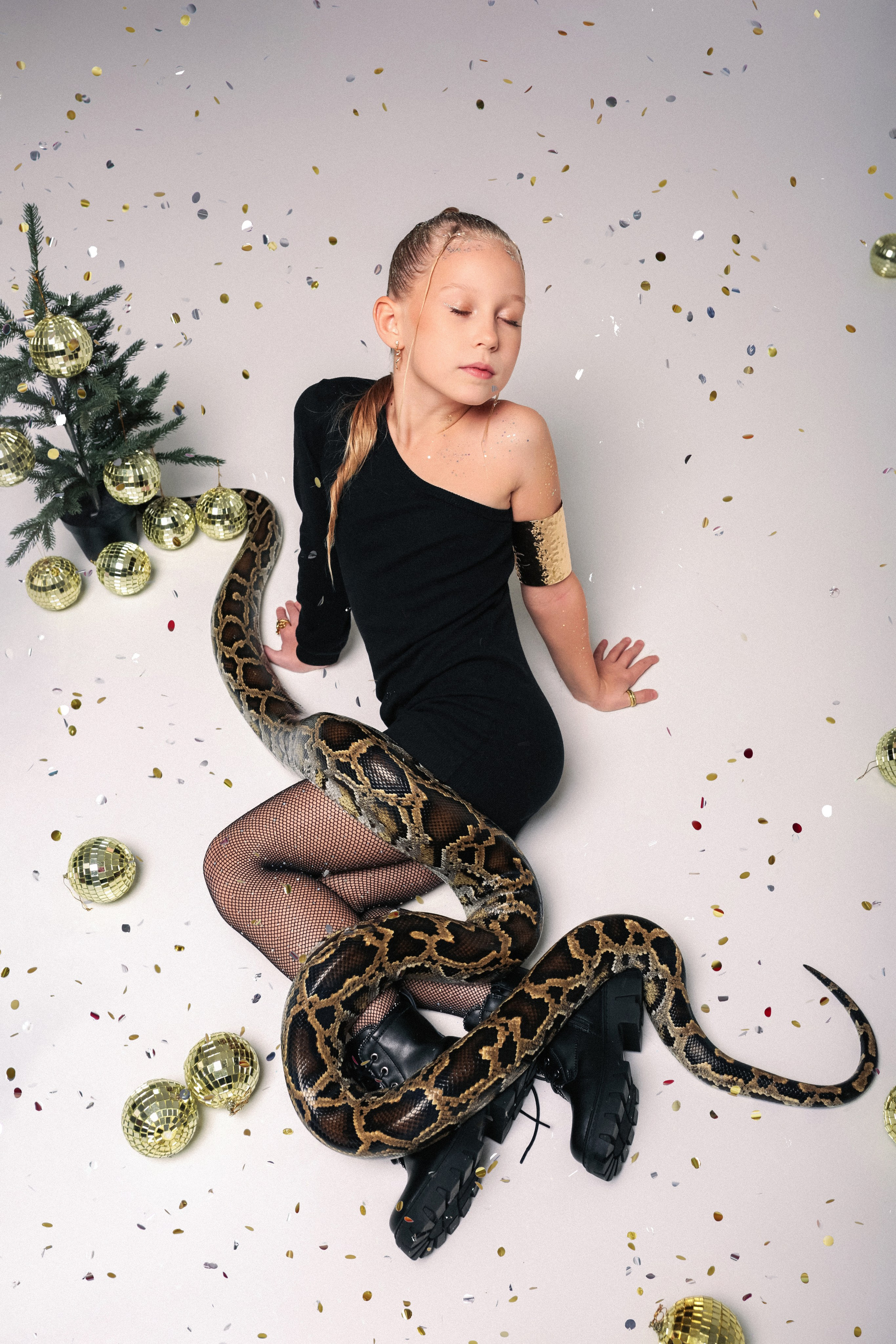 Новогодняя фотосессия со Змеем. Семейный и детский фотограф в Краснодаре Анна Трашкова