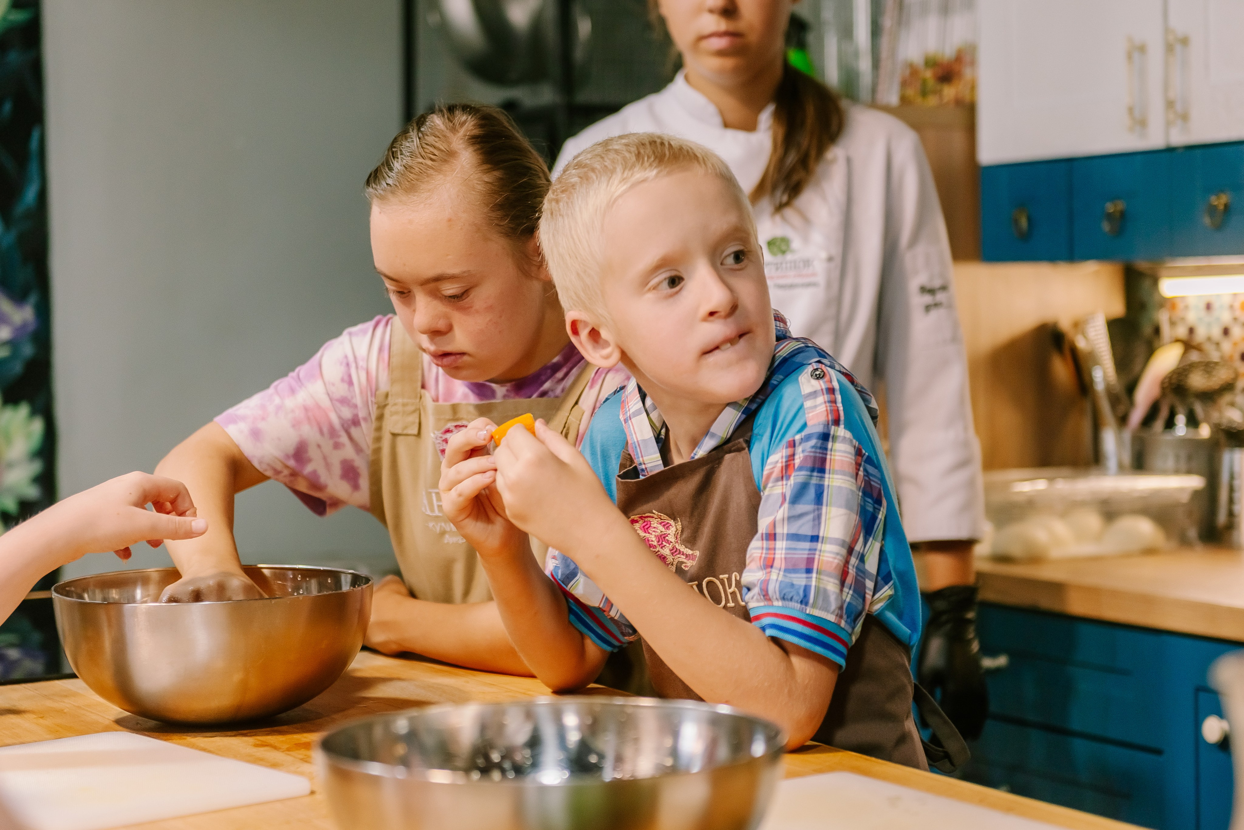 Инклюзивная кухня добра в Артишок 30. 07.35. Детский фотограф, семейный фотограф и репортажи в Кемерово