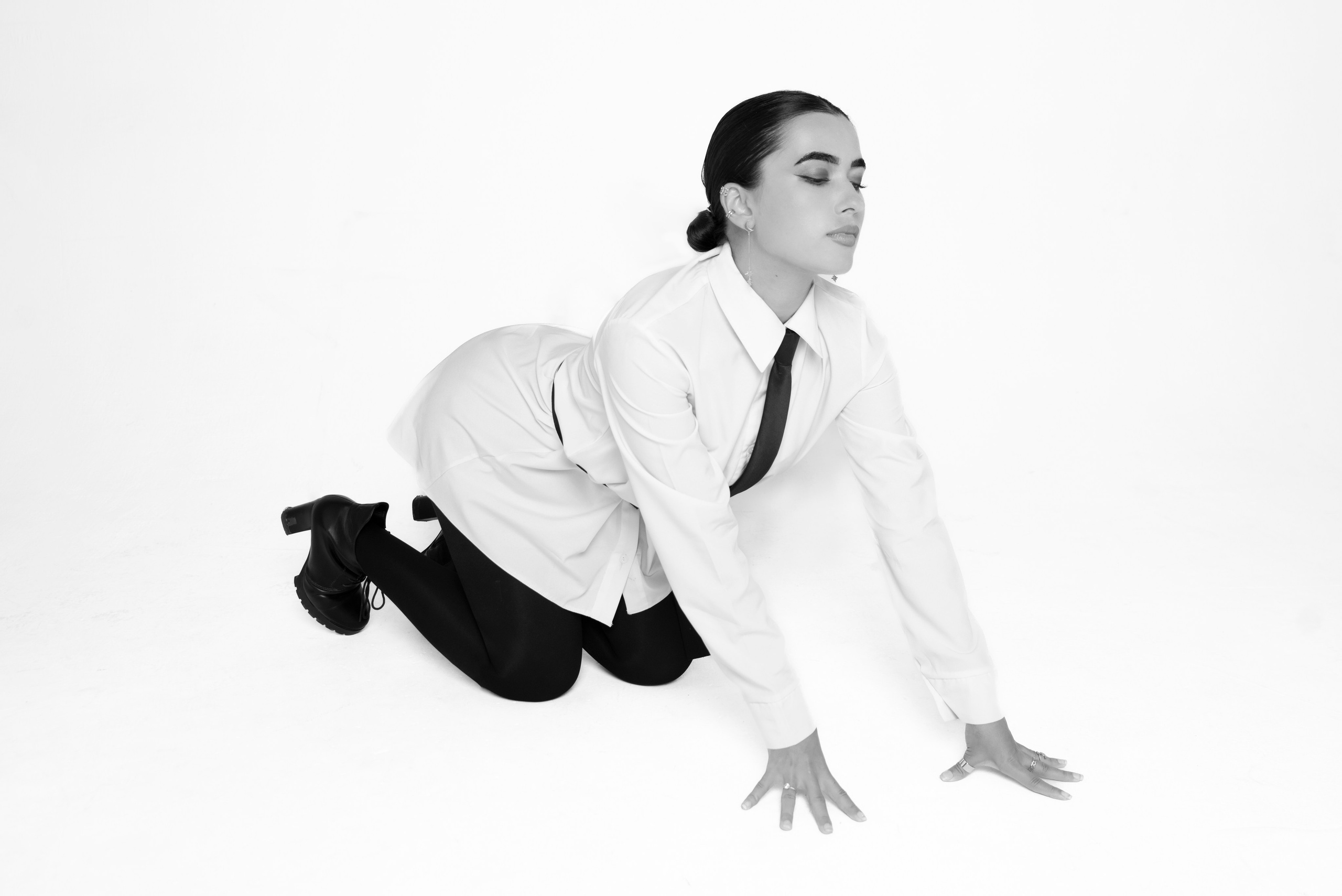 Айтач, съёмка в студии. Фотограф в Москве Безлюдов Михаил