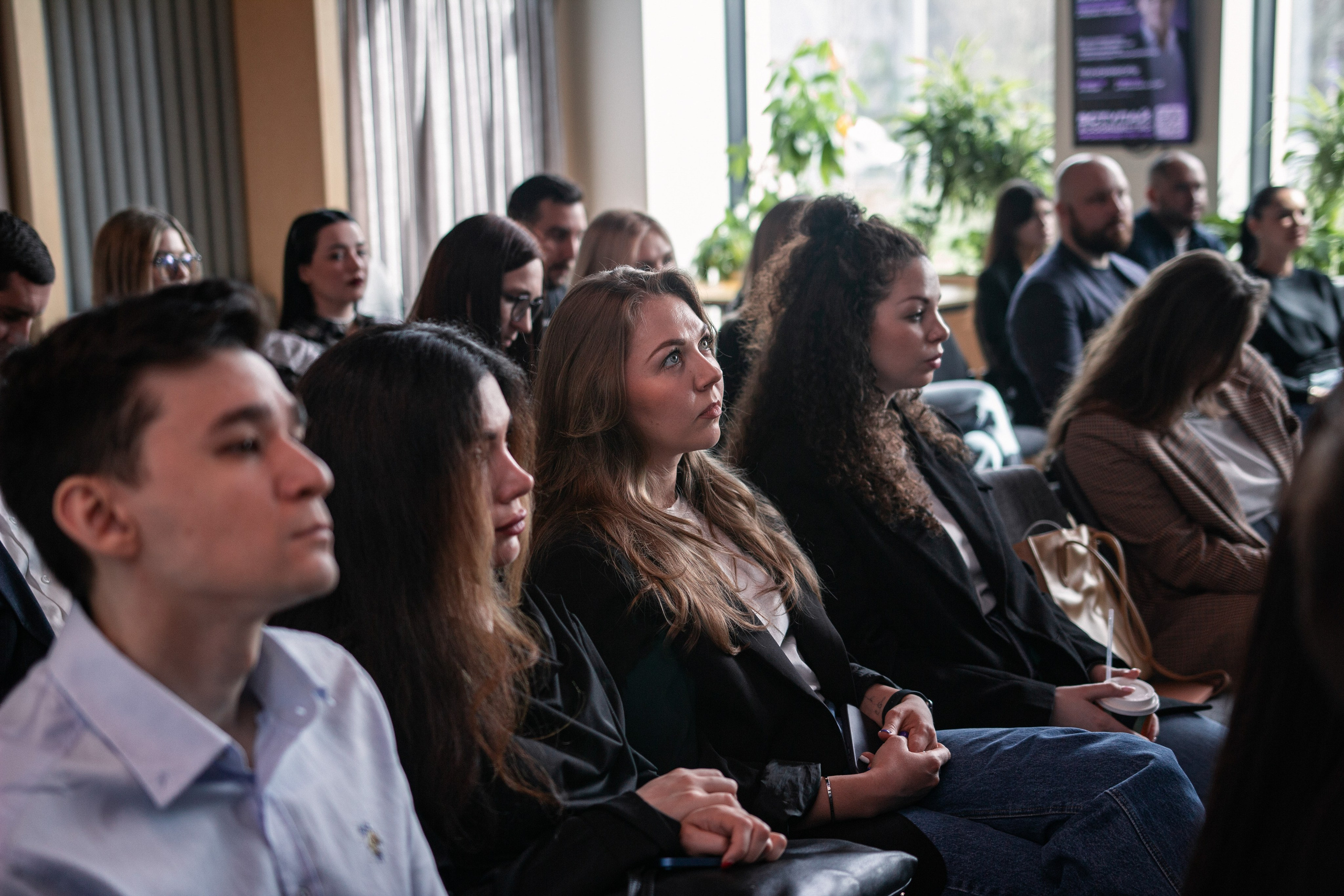 Планерка компании недвижимости. Фотограф Москва — личные фотосессии, лавстори в студии