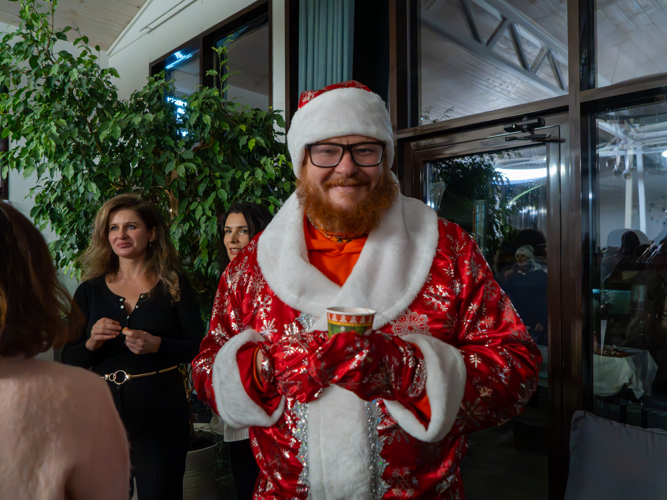 Предновогодняя встреча в пространстве Steford Hub. Репортажный фотограф в Красной Поляне и Сочи Павлюченко Екатерина