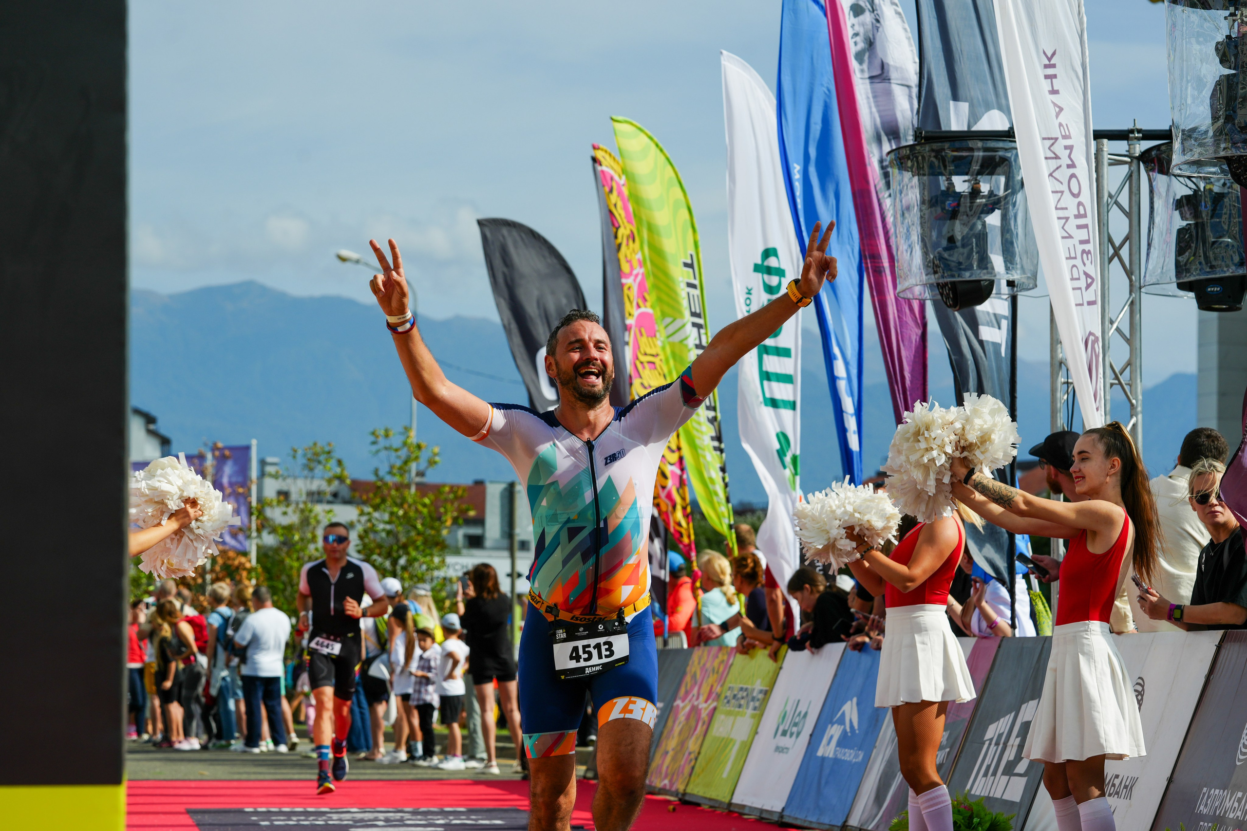 Фотоотчет партнерской интеграции для компании TELE2 на фестивале Ironstar. Репортажный фотограф в Красной Поляне и Сочи Павлюченко Екатерина