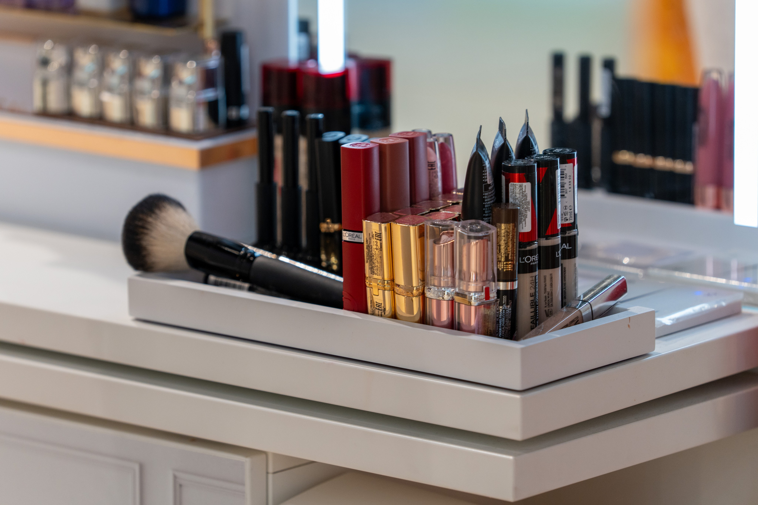 Отчет партнерской интеграции Loreal в магазинах Рив Гош. Репортажный фотограф в Красной Поляне и Сочи Павлюченко Екатерина