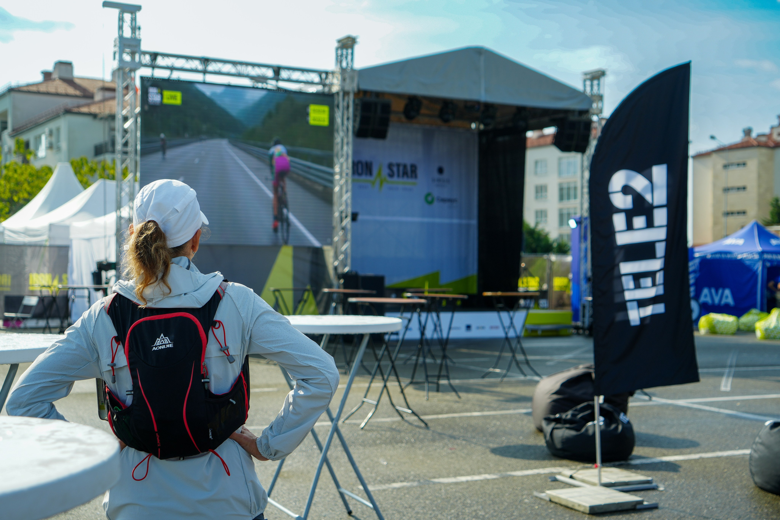 Фотоотчет партнерской интеграции для компании TELE2 на фестивале Ironstar. Репортажный фотограф в Красной Поляне и Сочи Павлюченко Екатерина