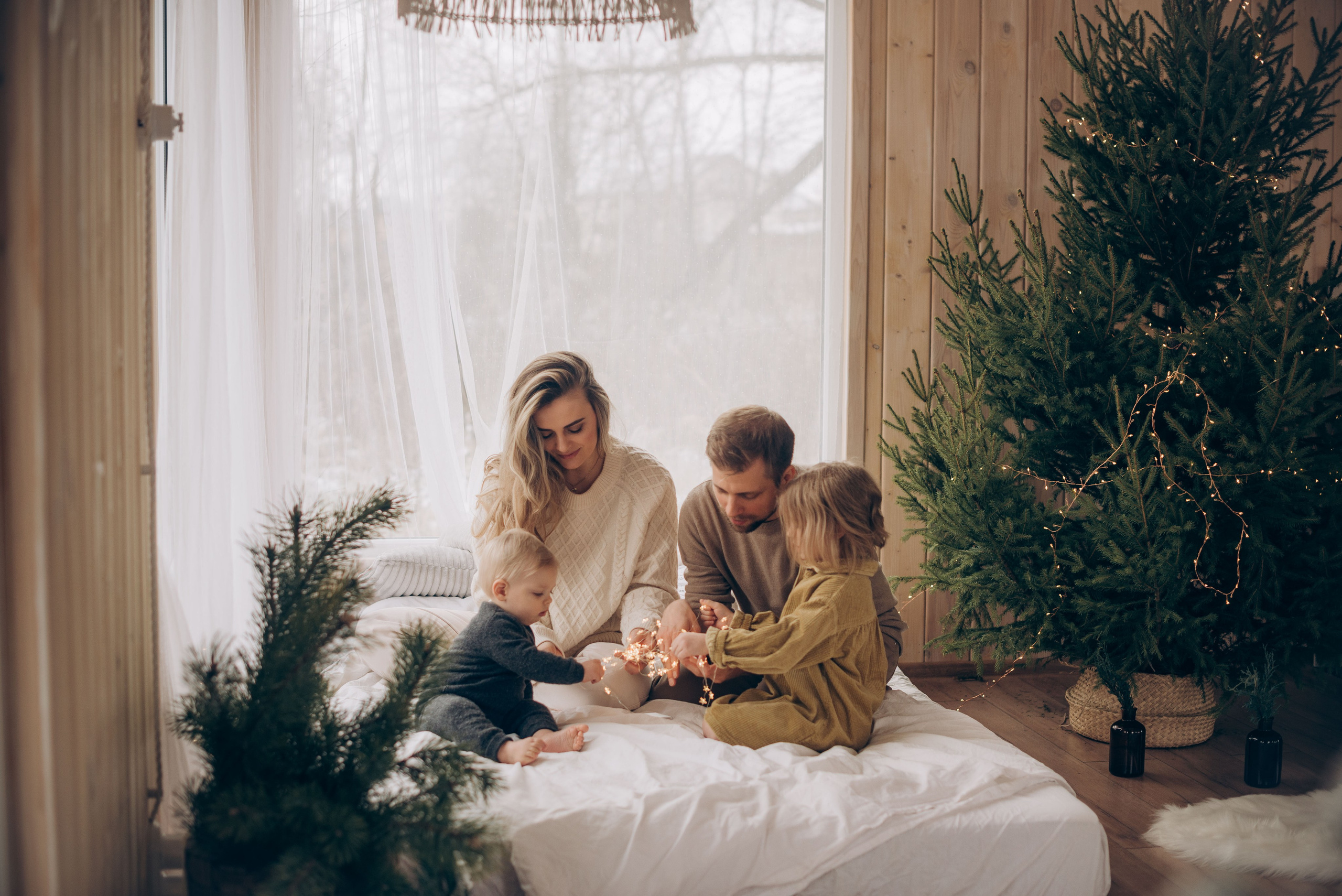 Семейная новогодняя фотосессия в студии. Семейный фотограф в Домодедово и Москве Елена Пичугина