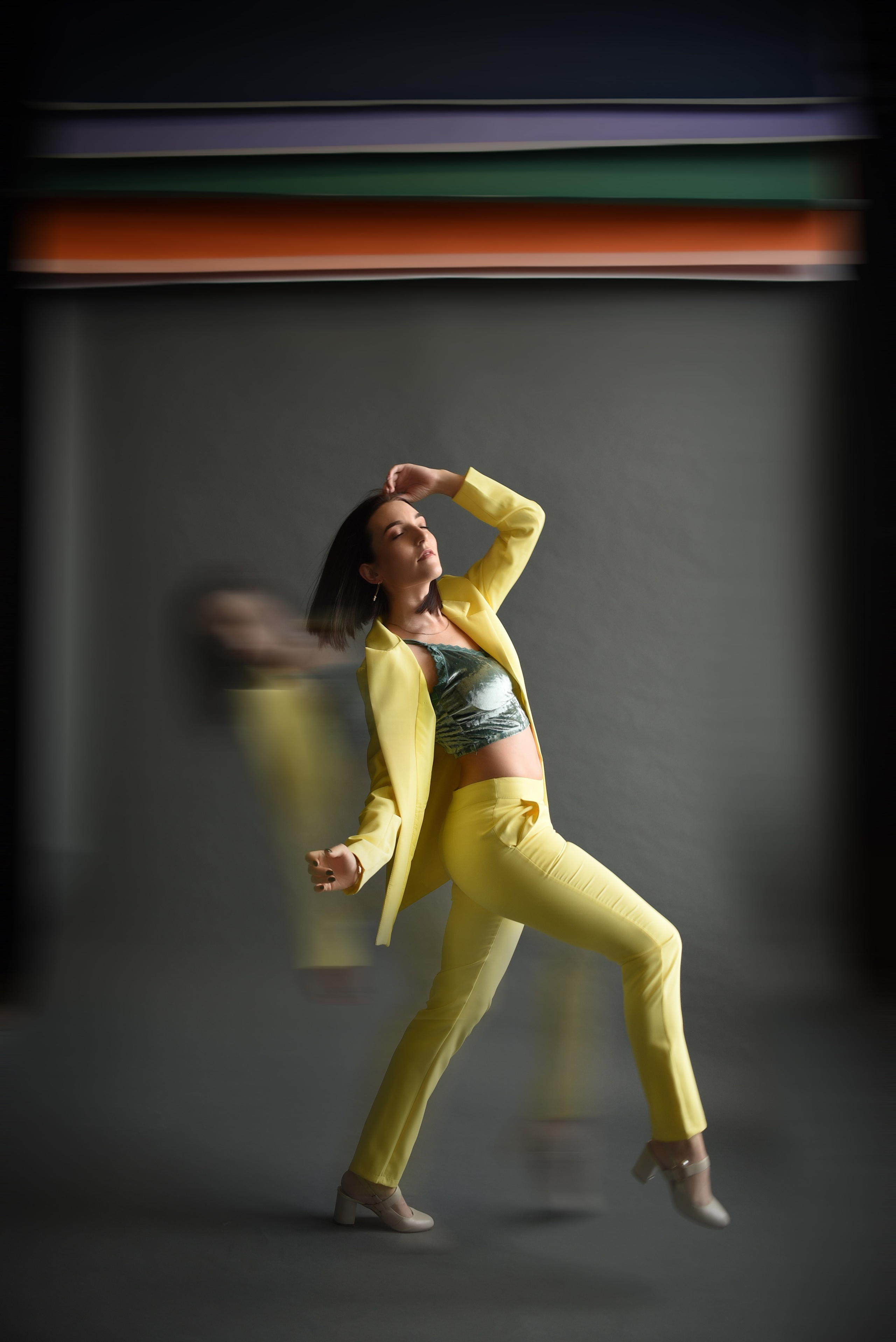 Индивидуальная студийная. Свадебный, семейный, детский, контент фотограф в Омске Максим Ильин