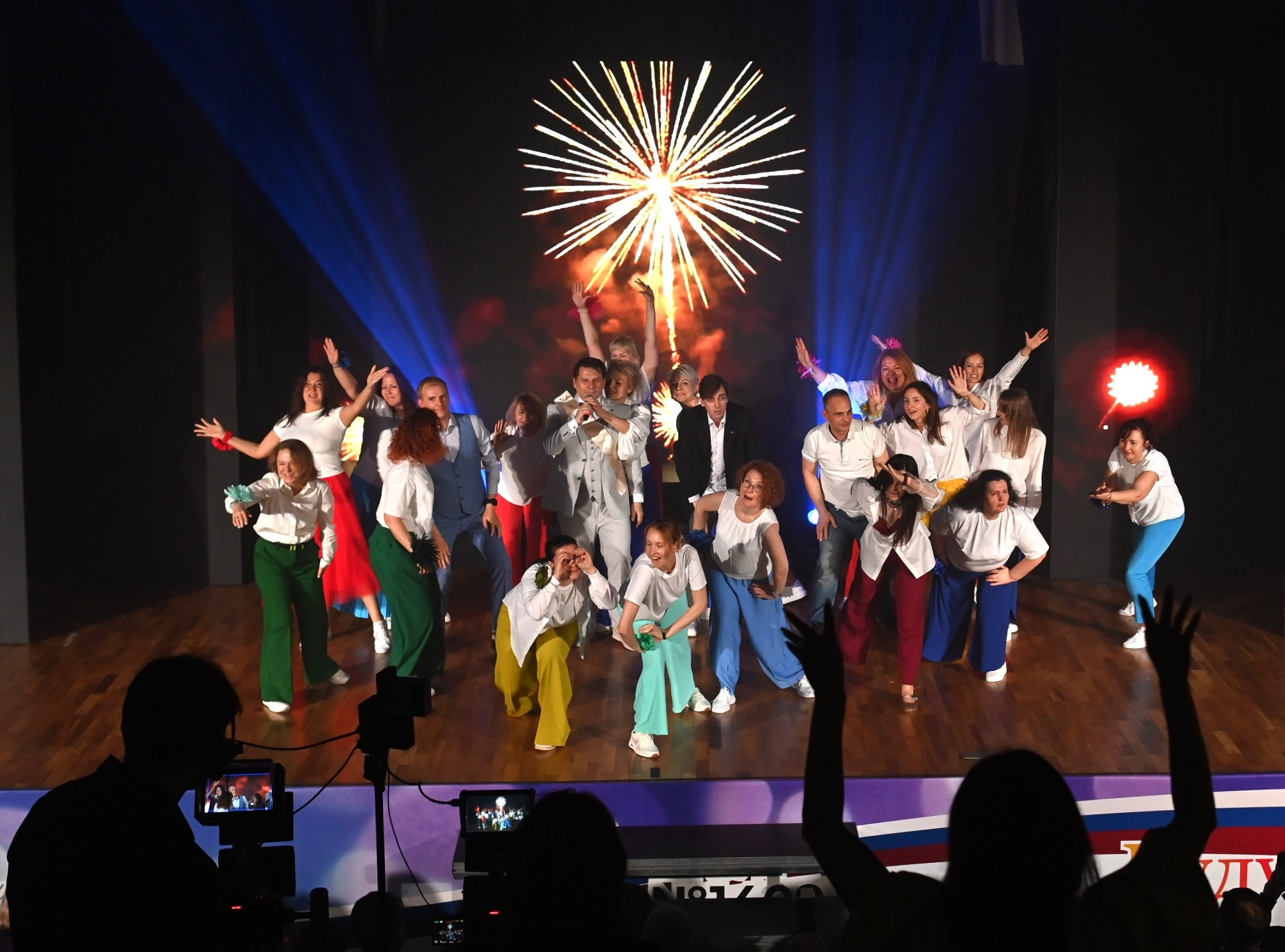 Последний Звонок в школе 1409 на Ходынке. Свадебный и семейный фотограф в Москве Ирина Гончарова