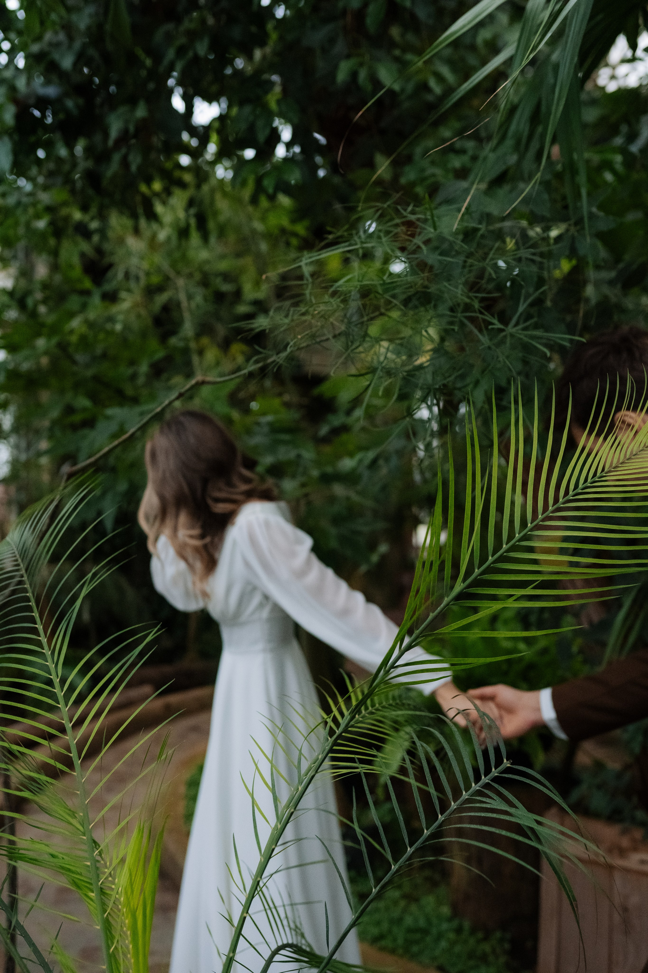 Свадебная фотосессия в оранжерее, Москва. Свадебный фотограф в Москве Анна Полушина