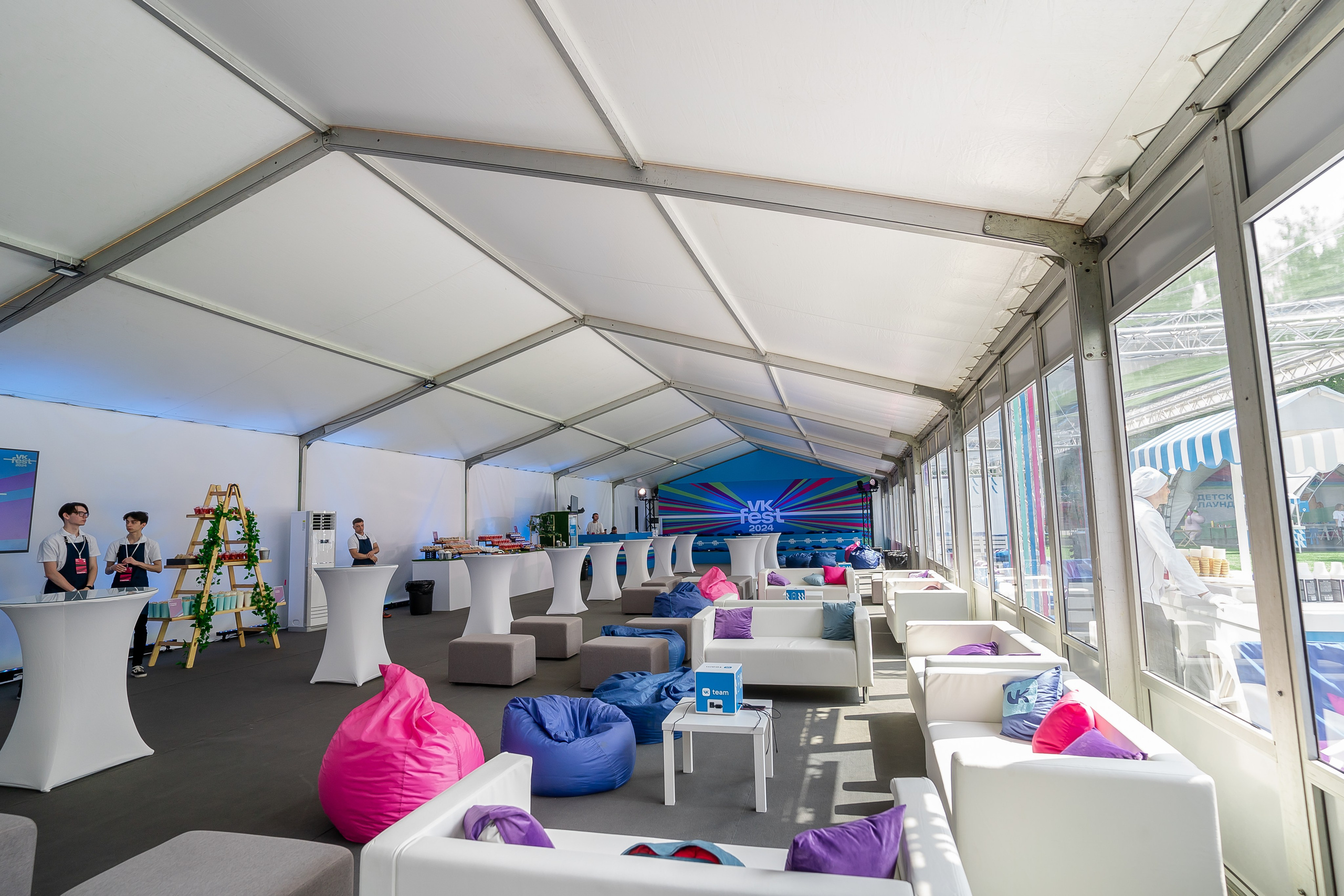 ВК ФЕСТ. Репортажный и свадебный фотограф в Москве