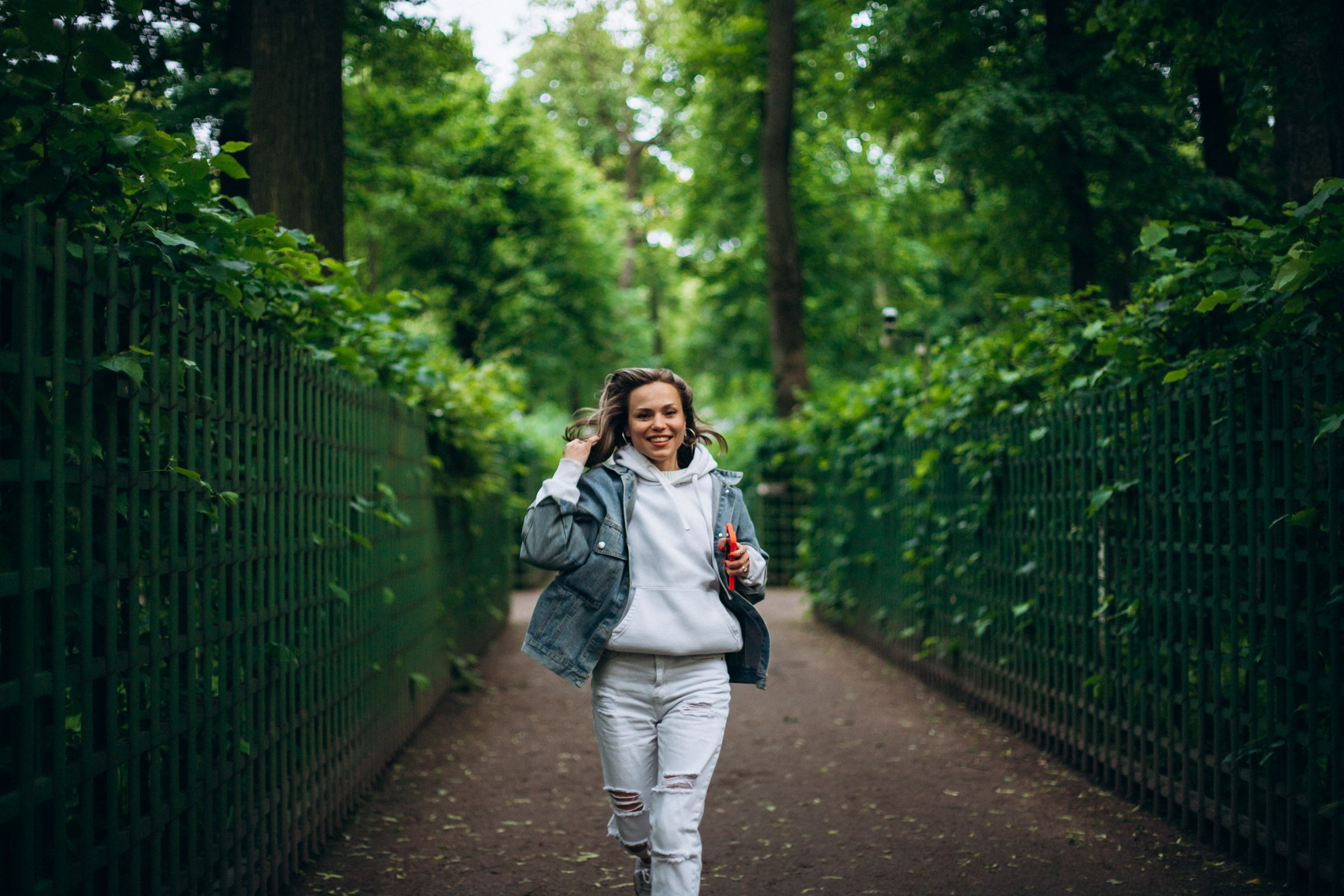 Катерина в июне. Фотопрогулка в Петербурге. Индивидуальный и семейный фотограф в Санкт-Петербурге