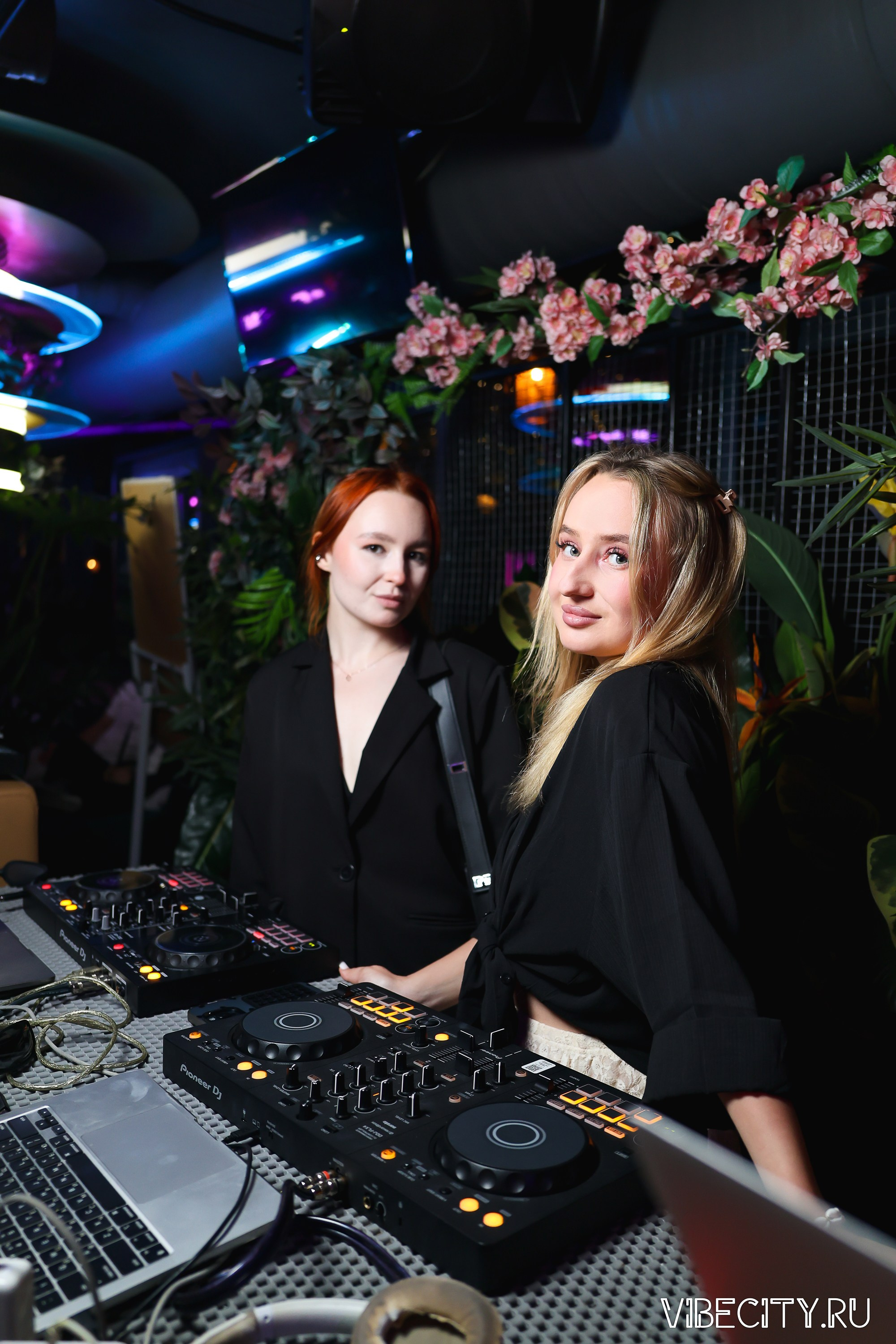 DOUBLE U. VIBECITY.RU Вайб Сити Ру Фоторепортажи Фотоотчеты Калининград