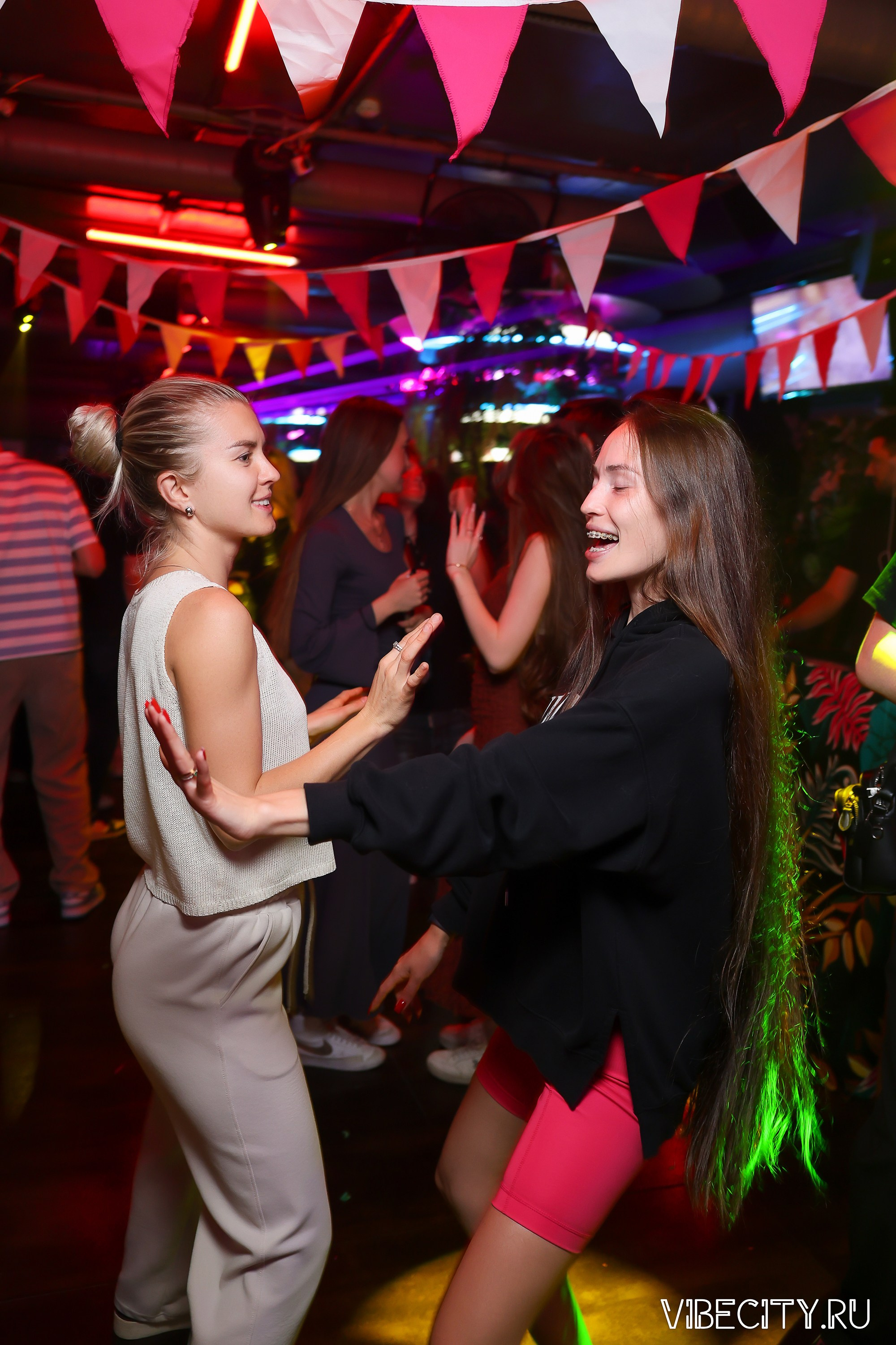 DOUBLE U. VIBECITY.RU Вайб Сити Ру Фоторепортажи Фотоотчеты Калининград