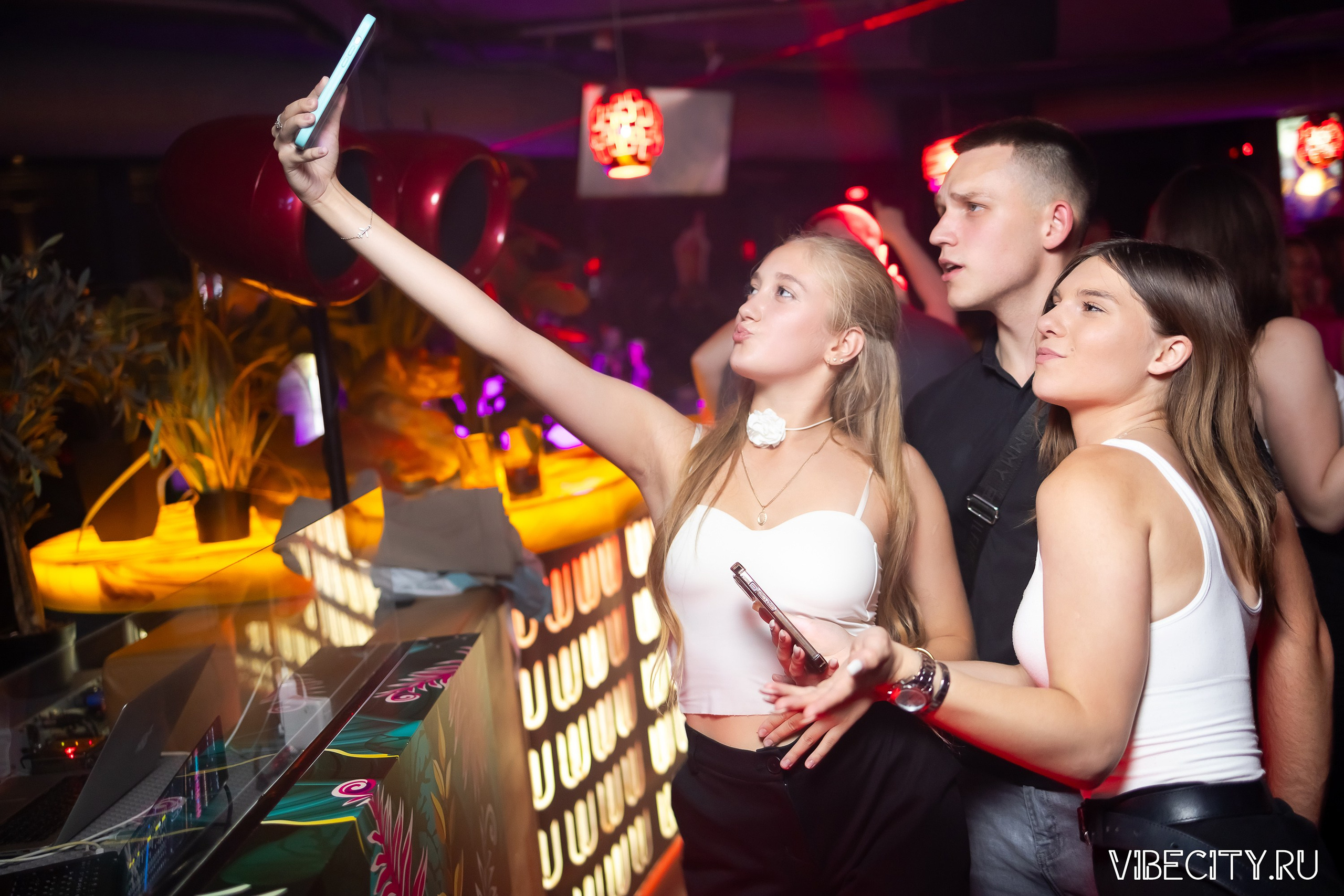 DOUBLE U. VIBECITY.RU Вайб Сити Ру Фоторепортажи Фотоотчеты Калининград