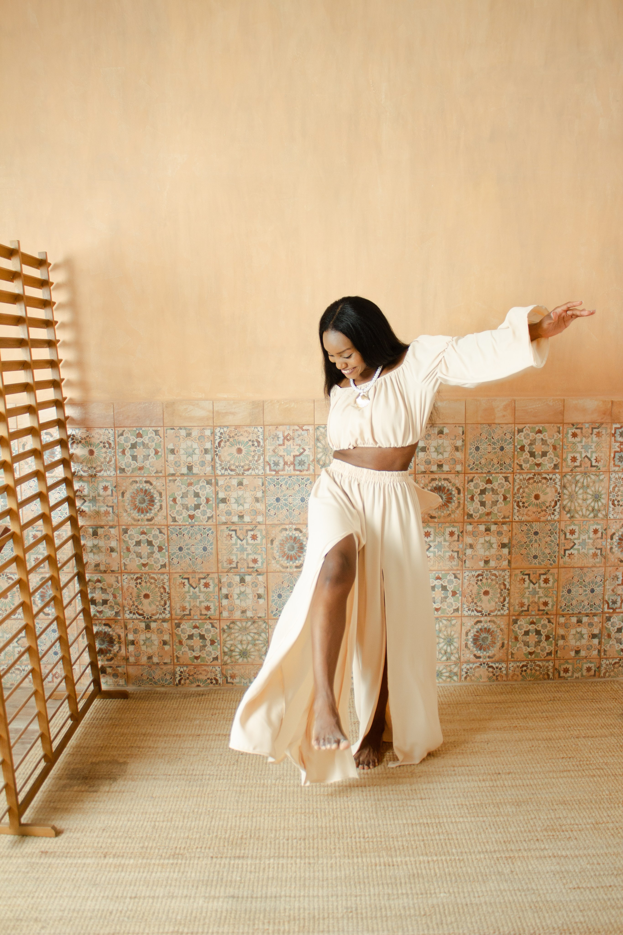 African style portrait, Morocco, studio photos, woman portrait, портрет девушки в фотостудии, студийная съемка, фотограф Соня с Земли, студийная фотосессия в Москве, женский портрет, портрет в студии с мягким светом, профессиональная студийная съемка, Марокко, африканский стиль, этно, этнический, этническая, бохо, ethno, ethnic, boho, Африка, Africa, professional studio photoshoot