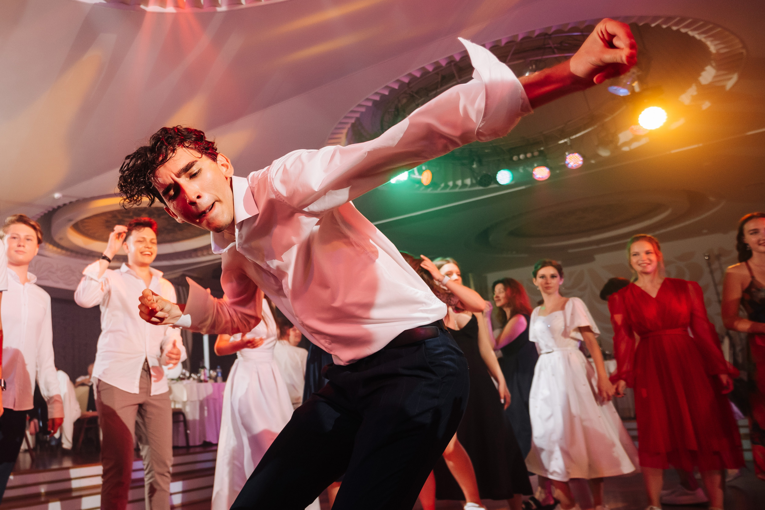 Фотограф на школьный выпускной, Ярославль, профессиональный фотограф, репортажный фотограф, съемка выпускных вечеров, 