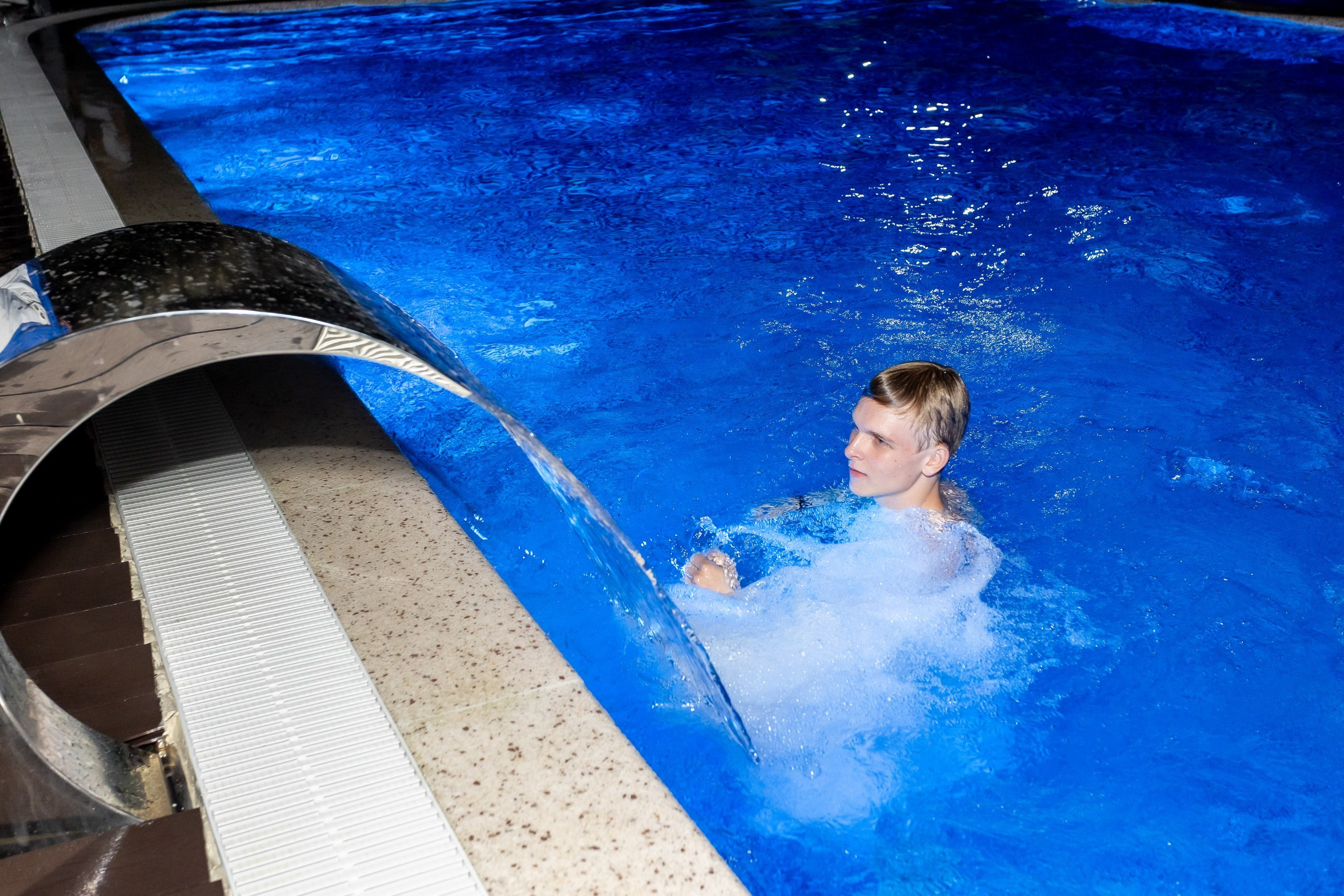 Вручение аттестата и выпускной вечер. Выпускные альбомы Майкоп, Краснодар Елена Золотарева