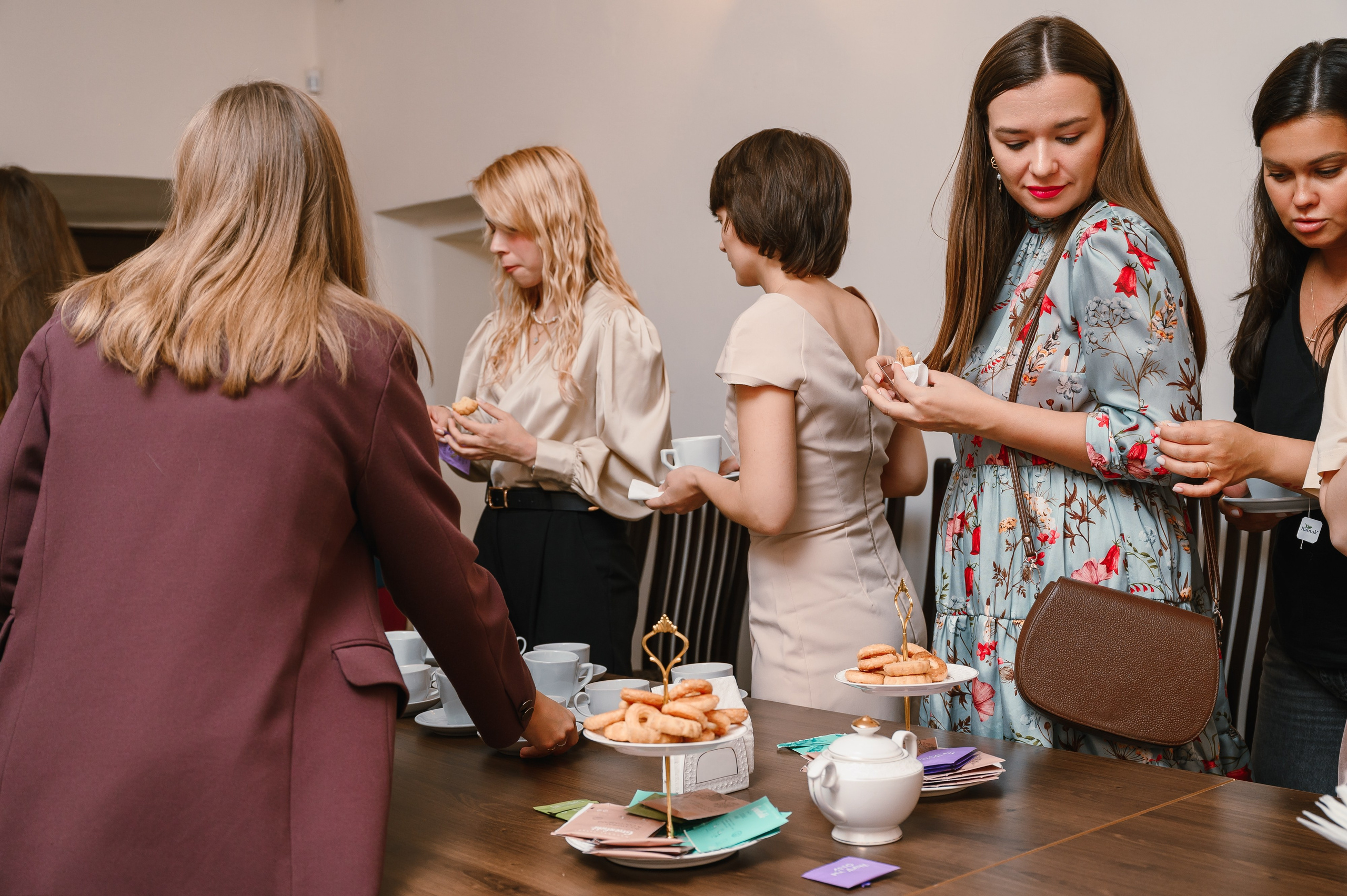 «Евгений Онегин»: лекция в особняке. Wedding and family photographer USA