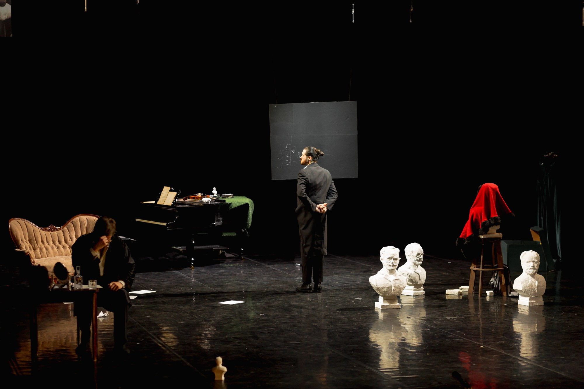 Спектакль Приглушенные голоса в Театре Эрмитажа (+репетиция). Семейный и портретный фотограф в Санкт-Петербурге Андрей Воробьев