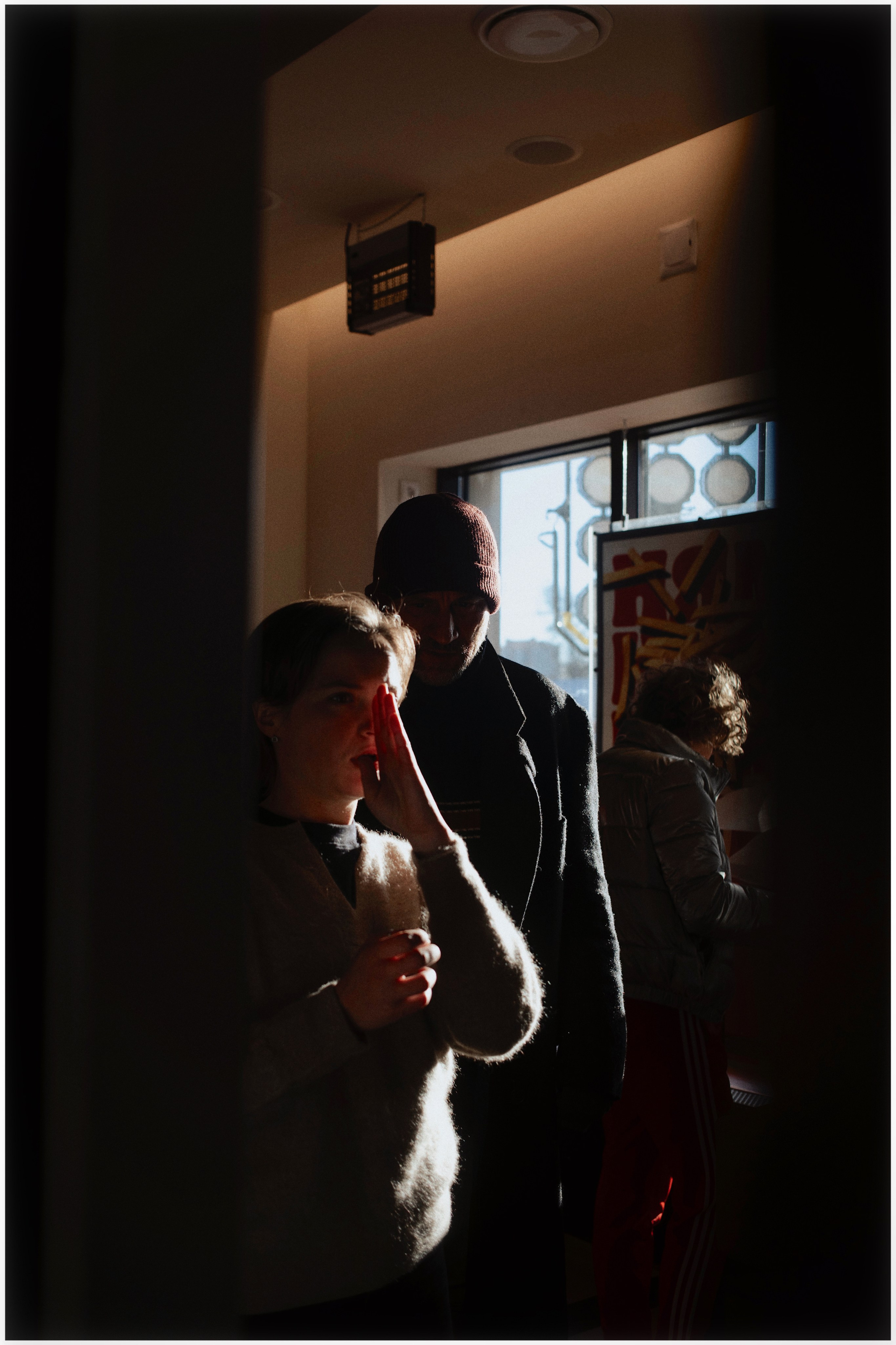 Behind the scenes. Portrait and backstage photographer Nina Crane