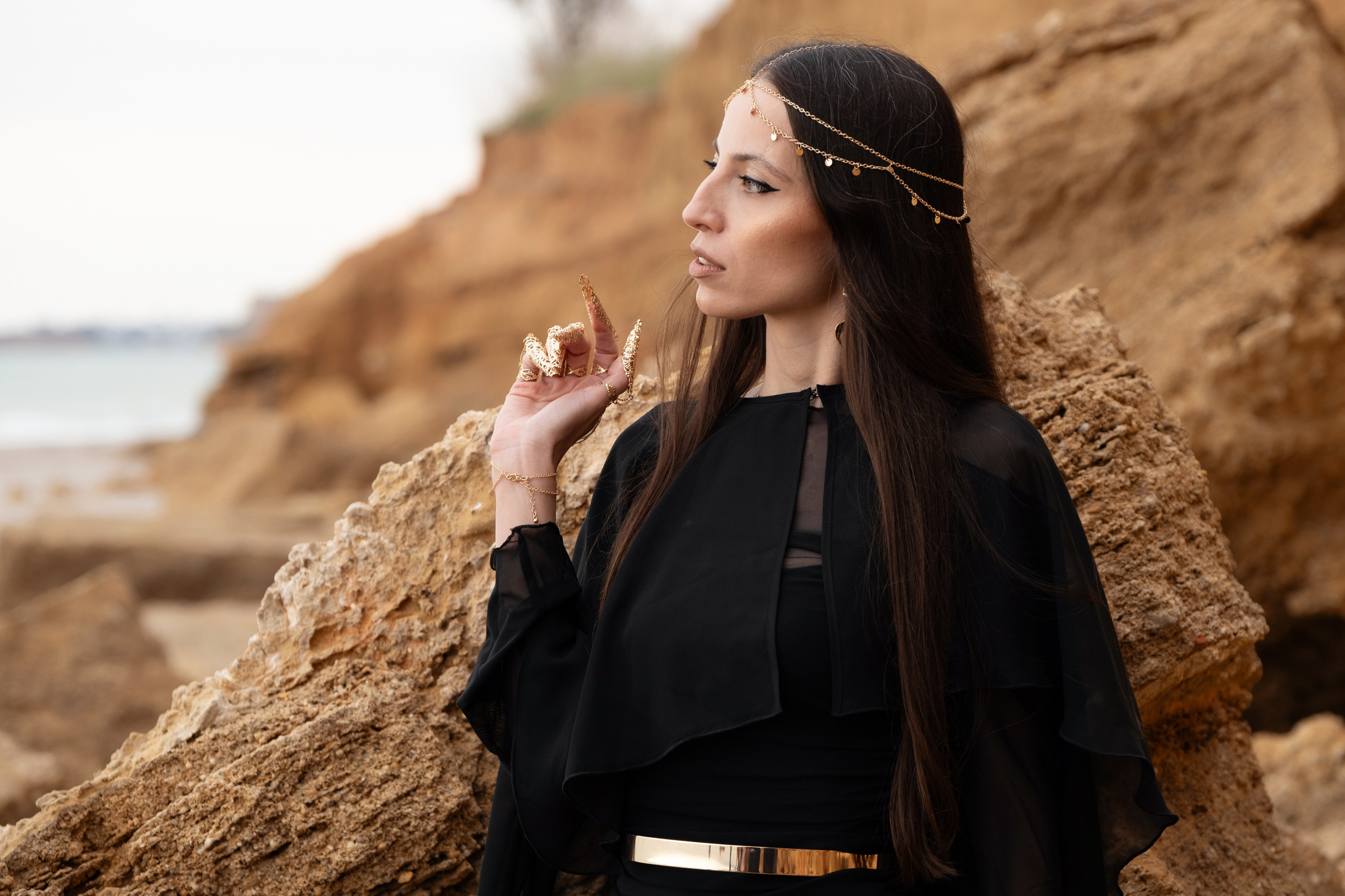 Фотосессия у моря, арабская эстетика. Профессиональная фотосъемка в Крыму. Натуральные эмоции и живые кадры. Забронируйте дату прямо сейчас!