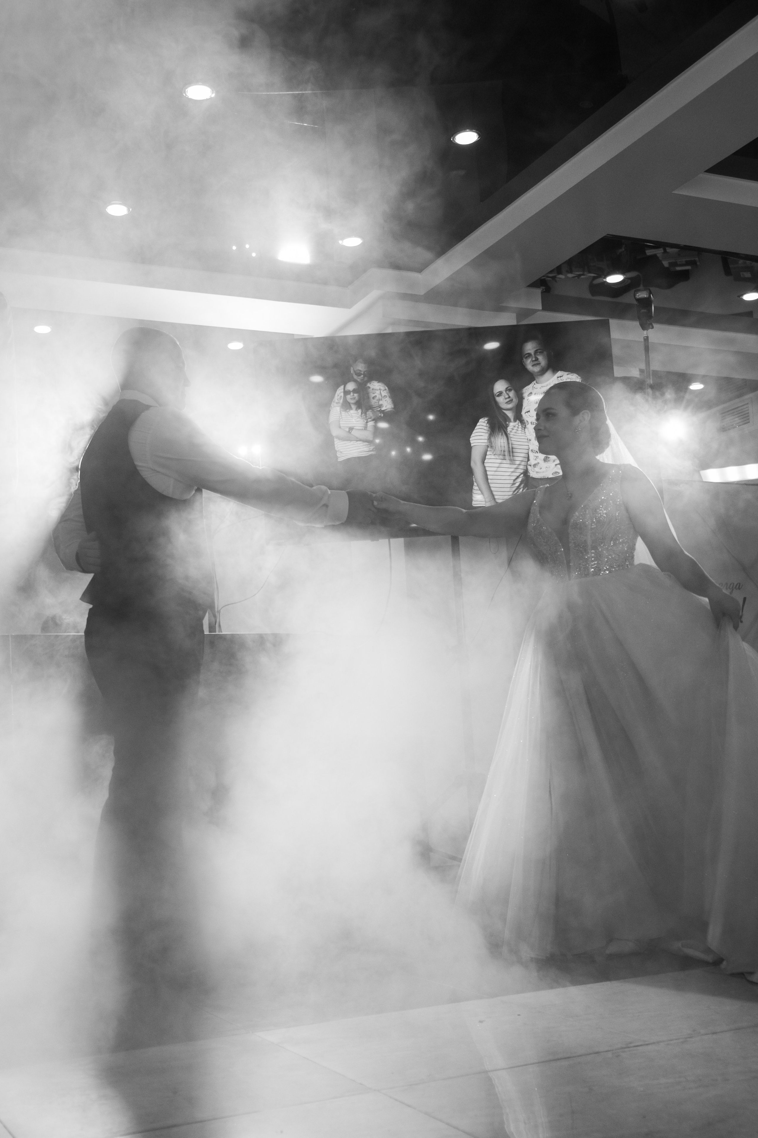 Свадебная фотосессия - выездная регистрация и банкет. Крым. Профессиональная фотосъемка в Крыму. Натуральные эмоции и живые кадры. Забронируйте дату прямо сейчас!