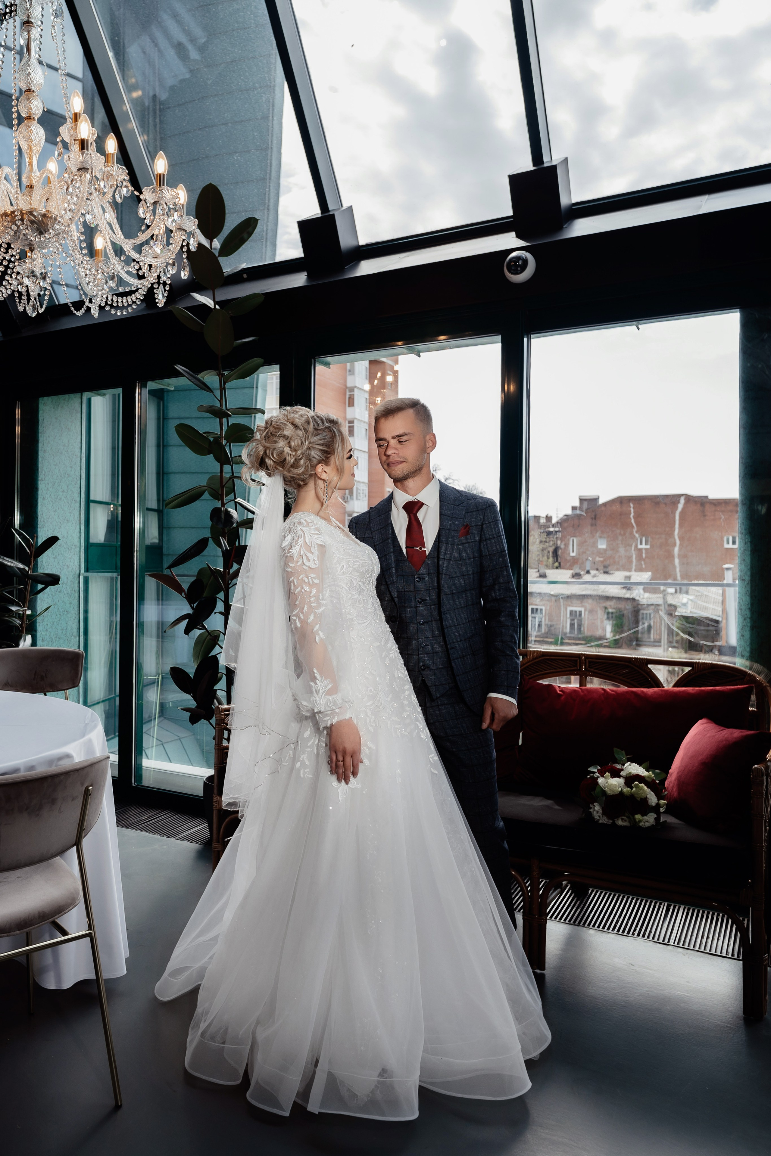 Свадебная фотосессия в отеле Арка