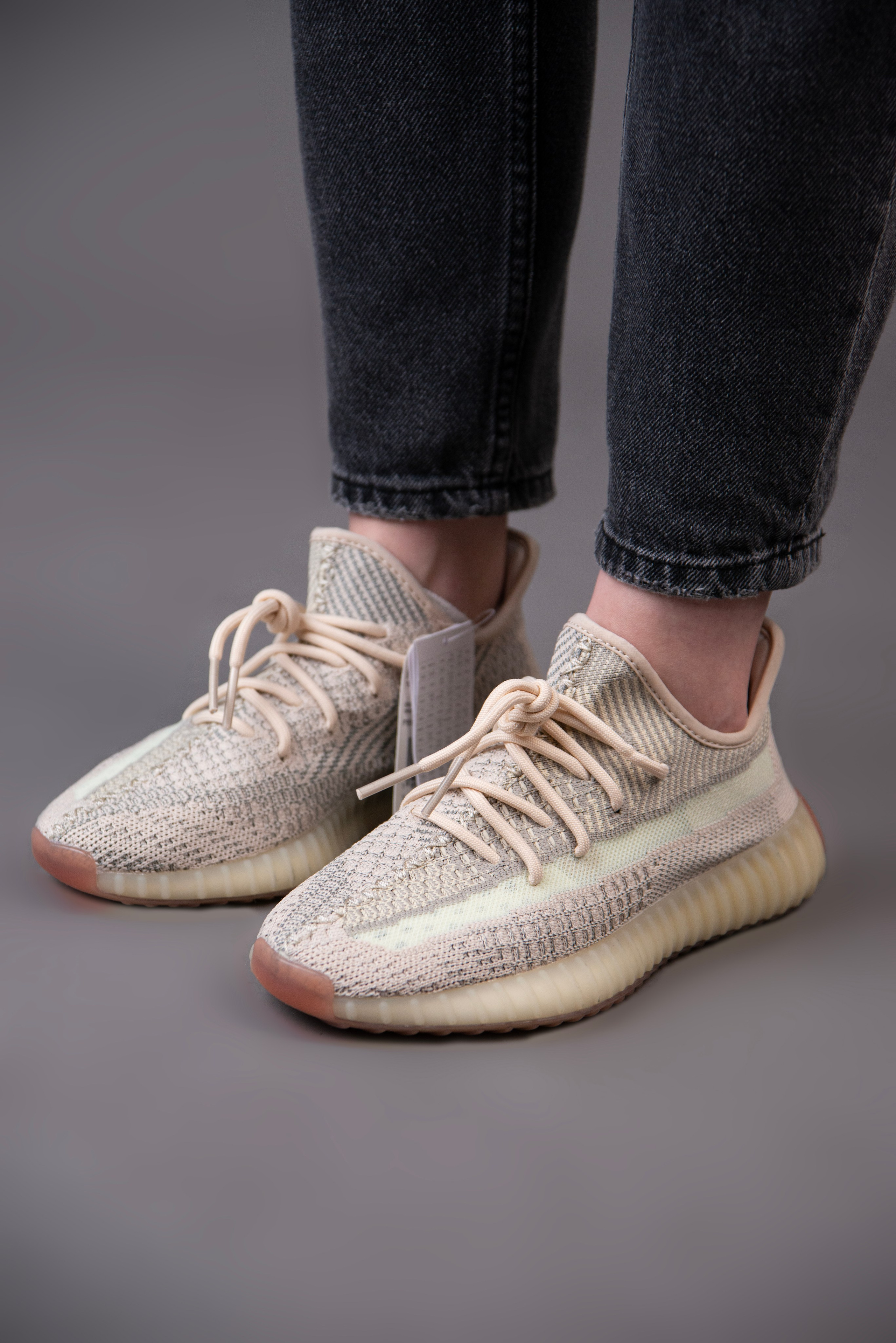 Кроссовки. Ксения Glossa. Портретный и репортажный фотограф в Самаре