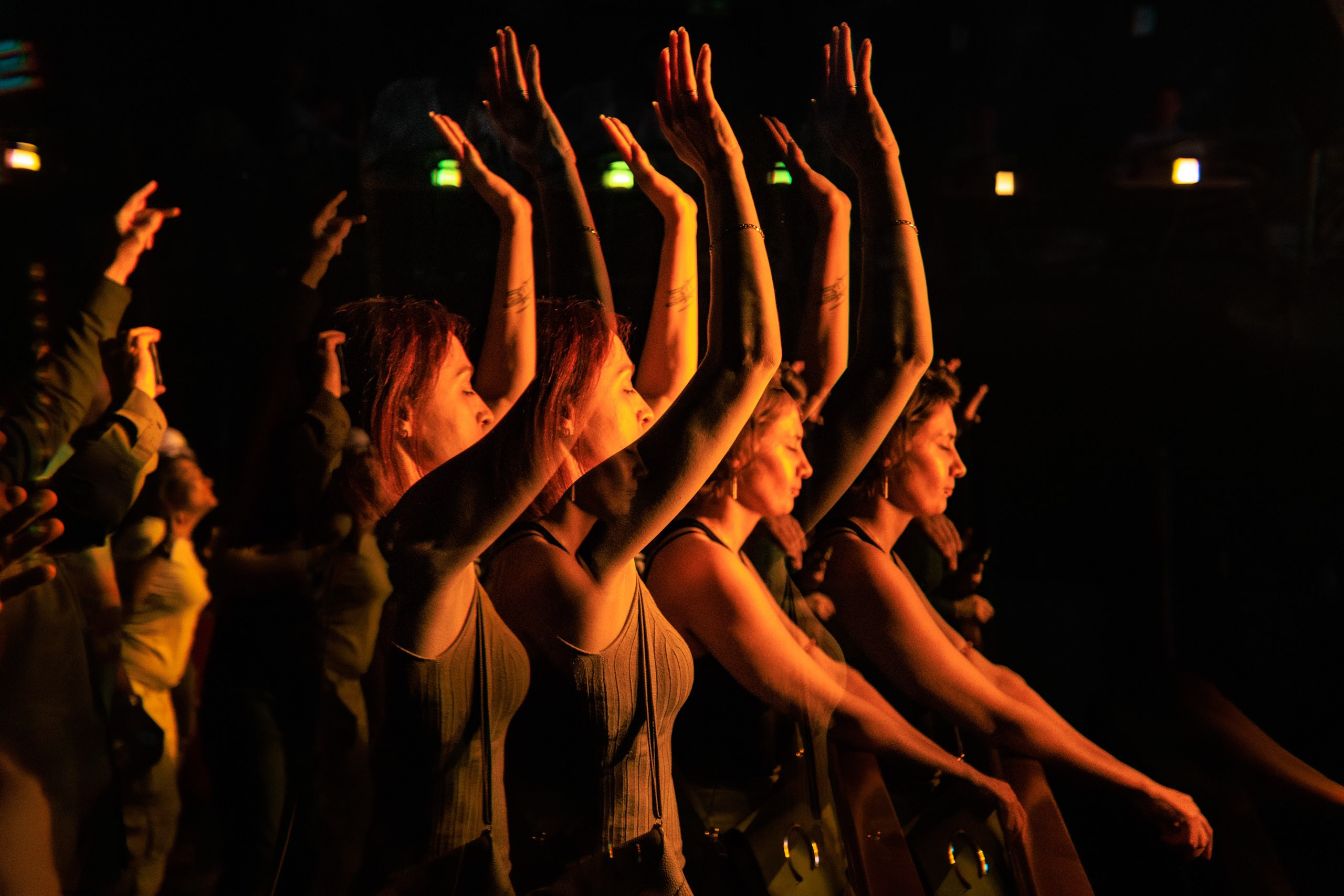 06.09.25 Suanda. Репортажный фотограф Екатеринбург | Яркий, качественный репортаж | Концерты, клубы, репортаж, праздники, корпоративы