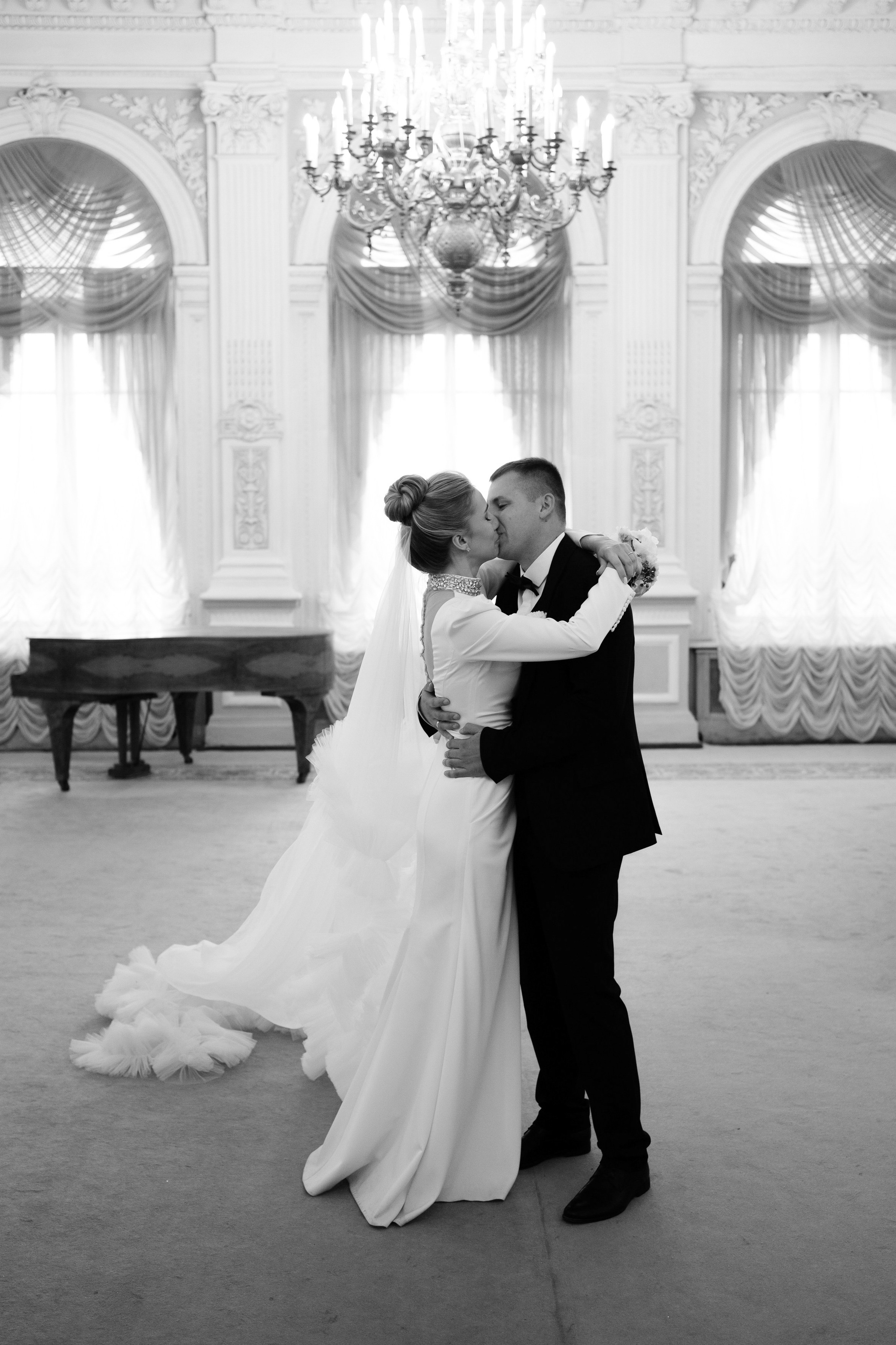 Однажды в летнем саду. Свадебный фотограф в Петербурге Таша Вайб