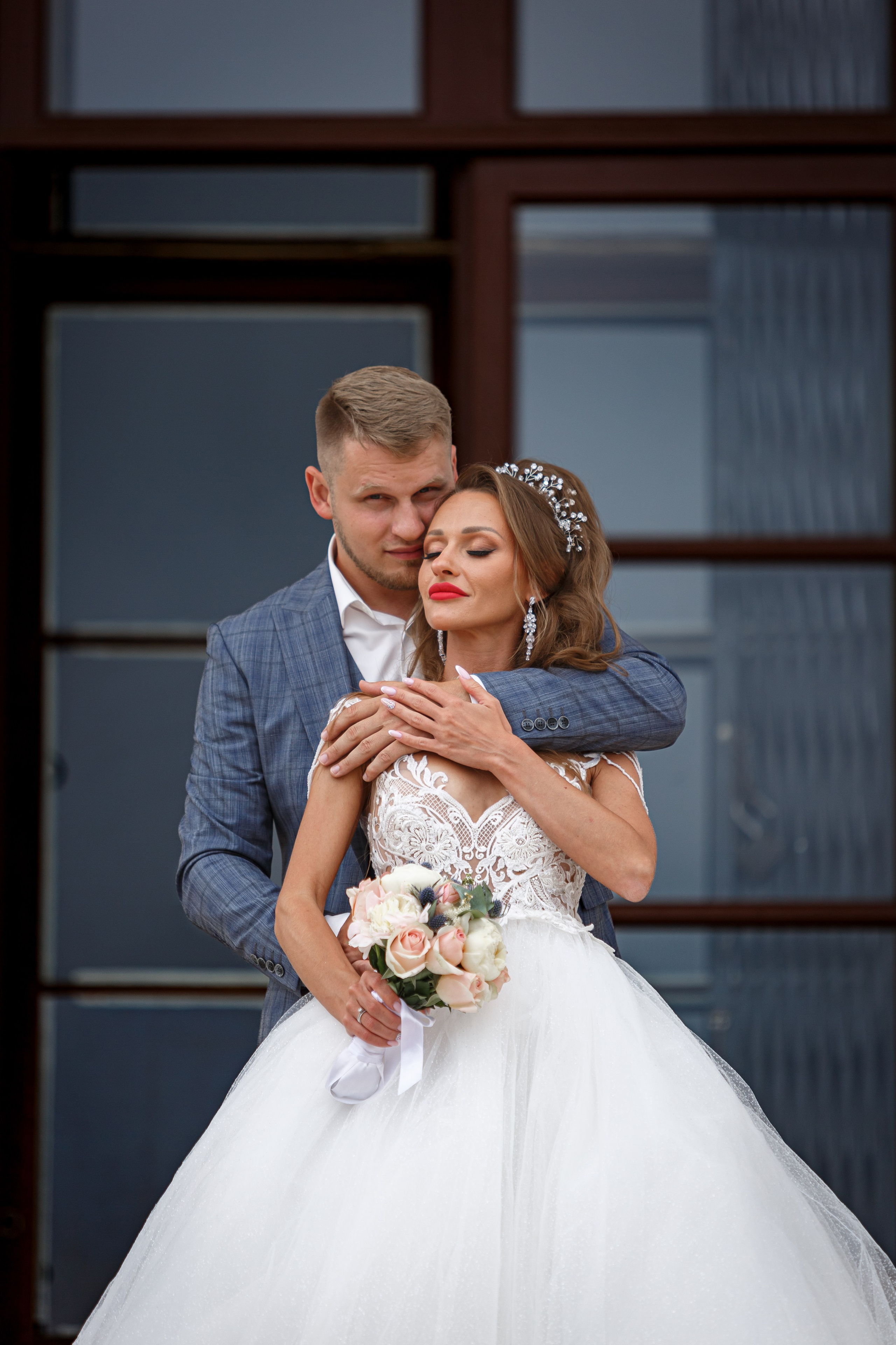 Свадебная фотосессия в усадьбе Кусково. Свадебный фотограф Москва и МО Сергей Киржаев