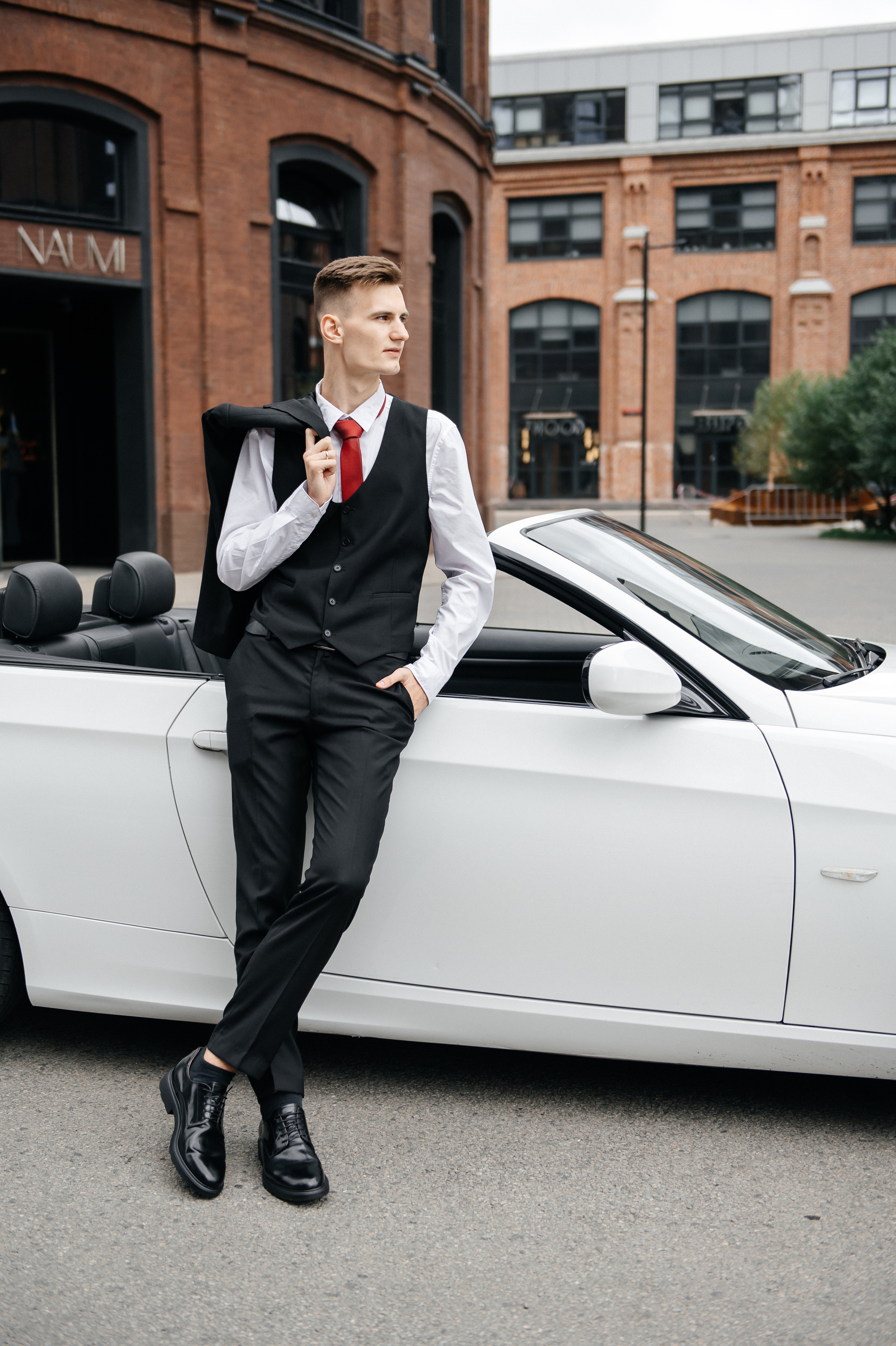 Свадебная фотосессия на Арма заводе. Семейный и свадебный фотограф в Москве Татьяна Николаева