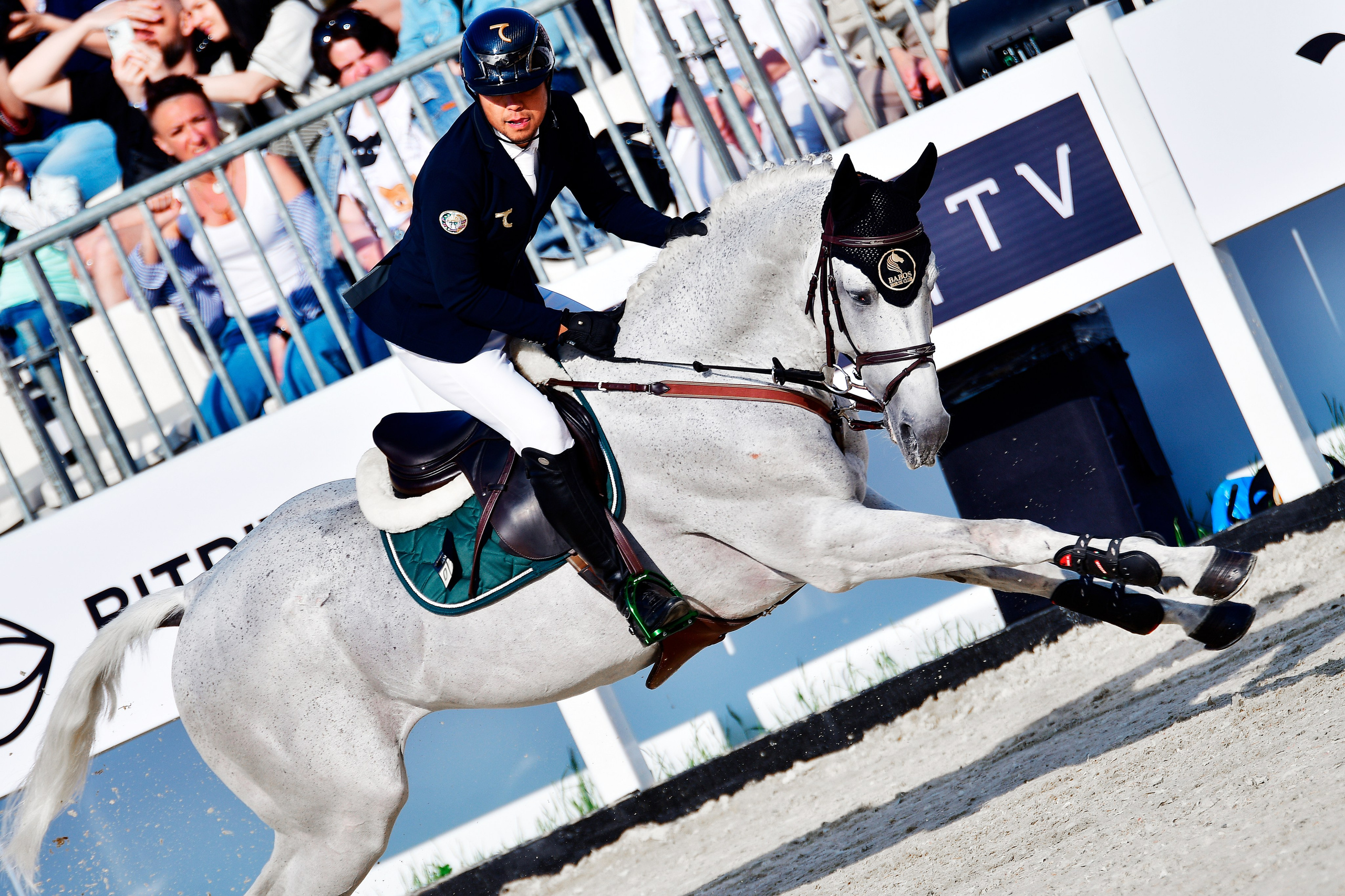 Репортаж Bitriver. Конный фотограф Alesya Safe