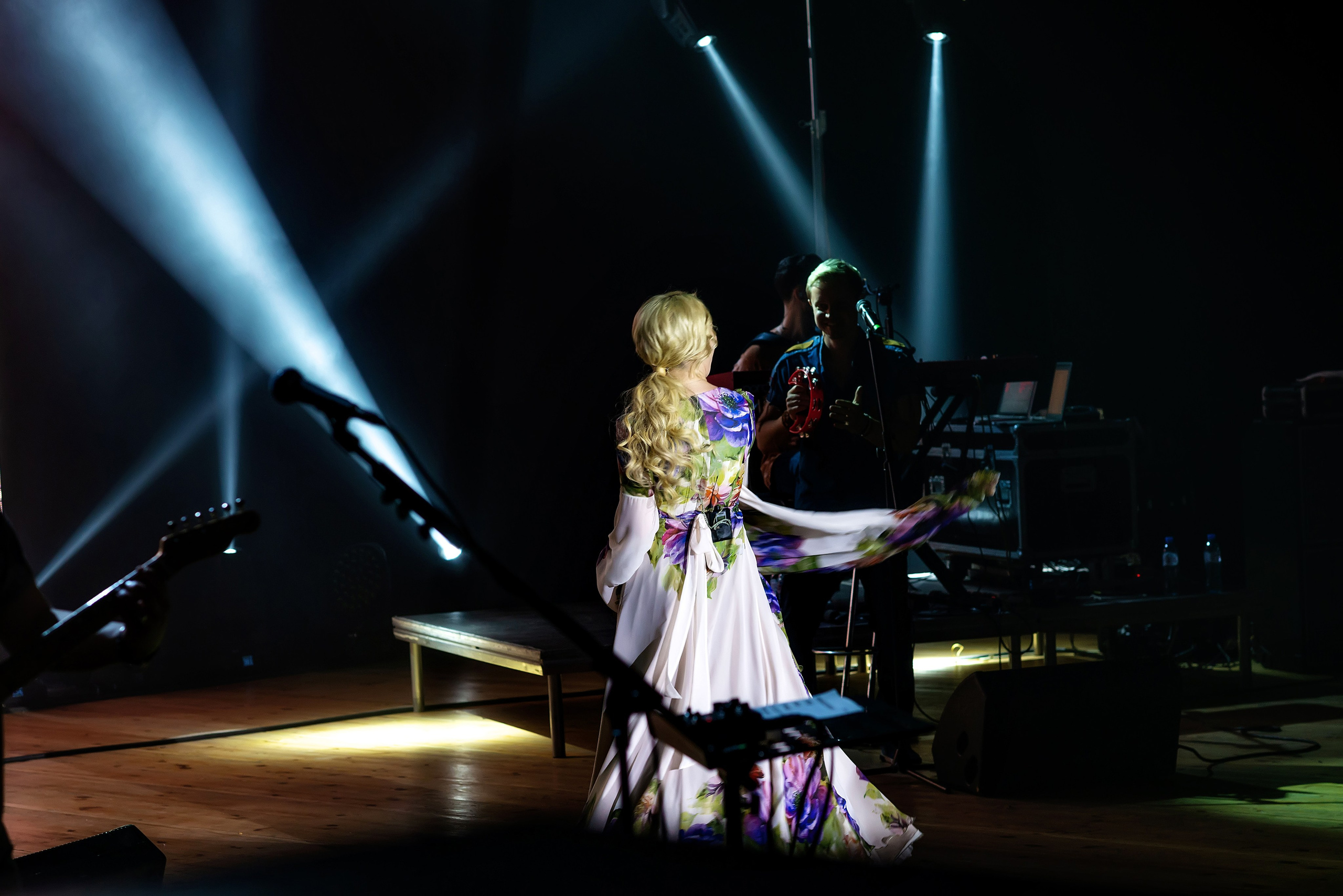 Концерт Пелагеи. Школьный, фэшн фотограф в Тюмени и в России Ирина Королева