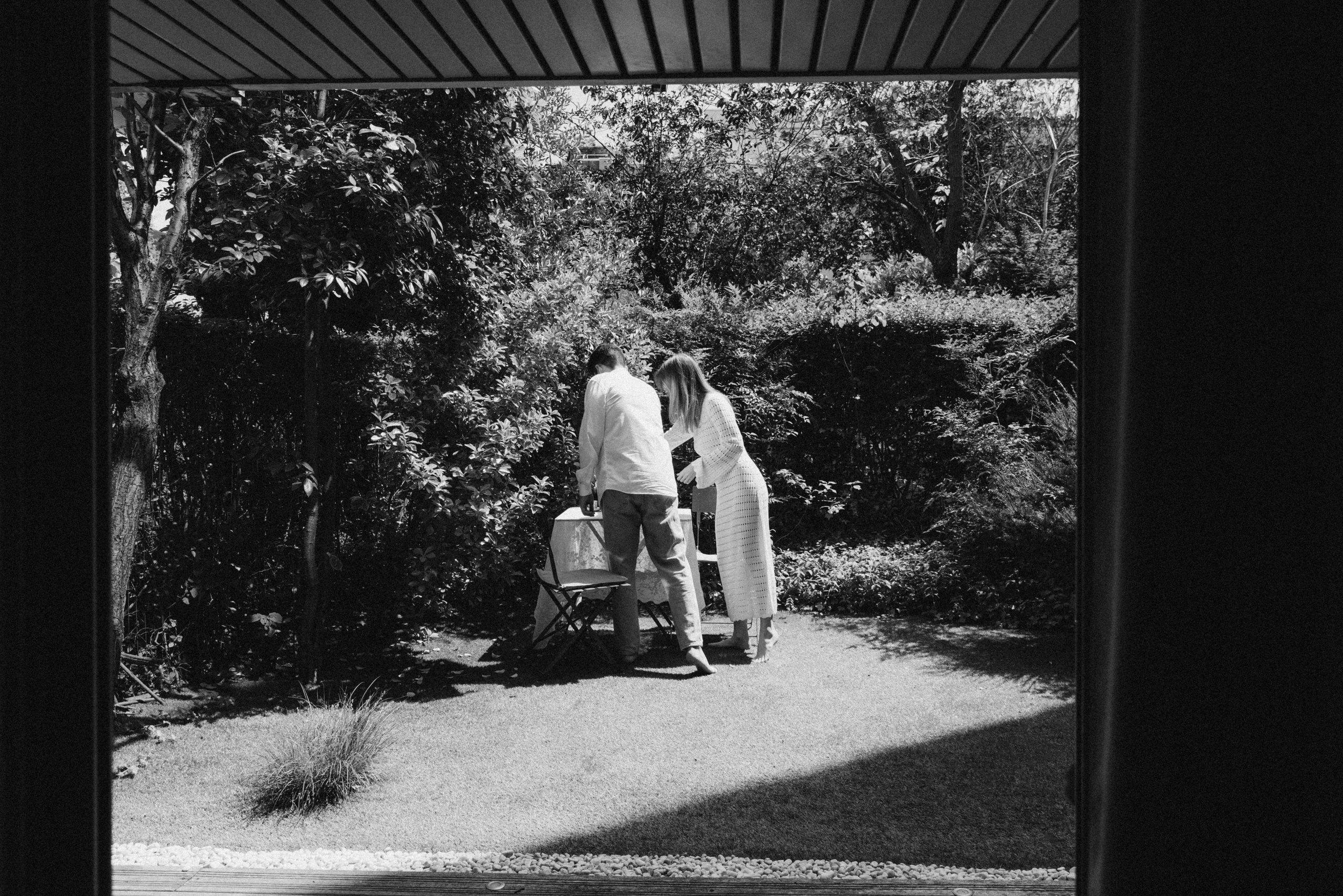 Love comes in the spring. Photographer in Paris