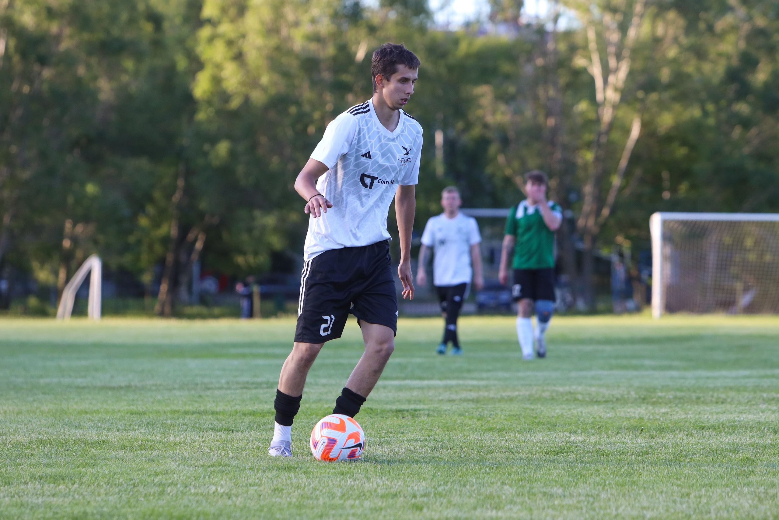 Чайка — Торпедо. Взрослое первенство города по футболу. Спортивный фотограф в Самаре