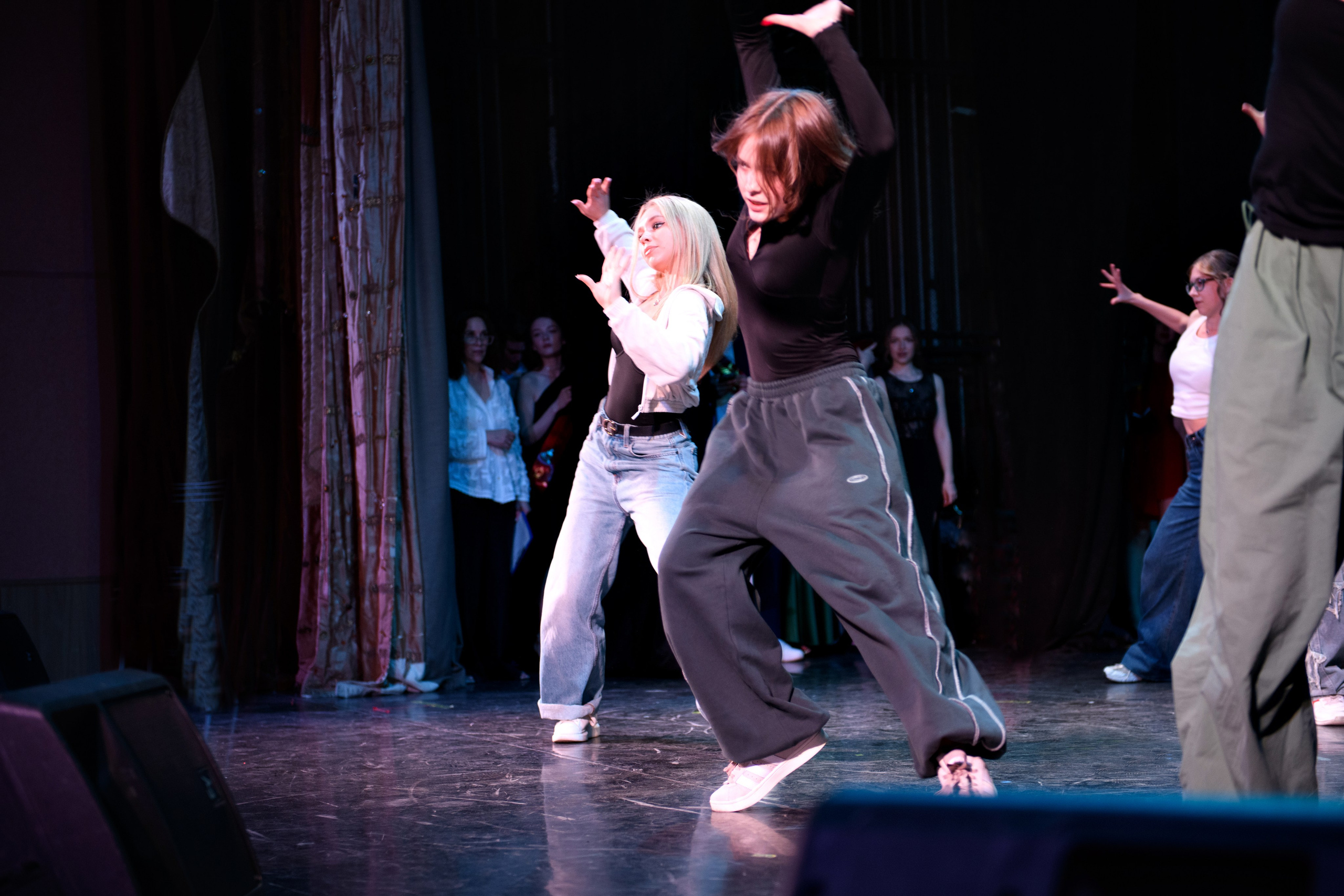 Фотосъёмка торжественного вечера выпускников. Организация и проведение фотосъемок в Санкт-Петербурге. Фотограф Смирягин Илья