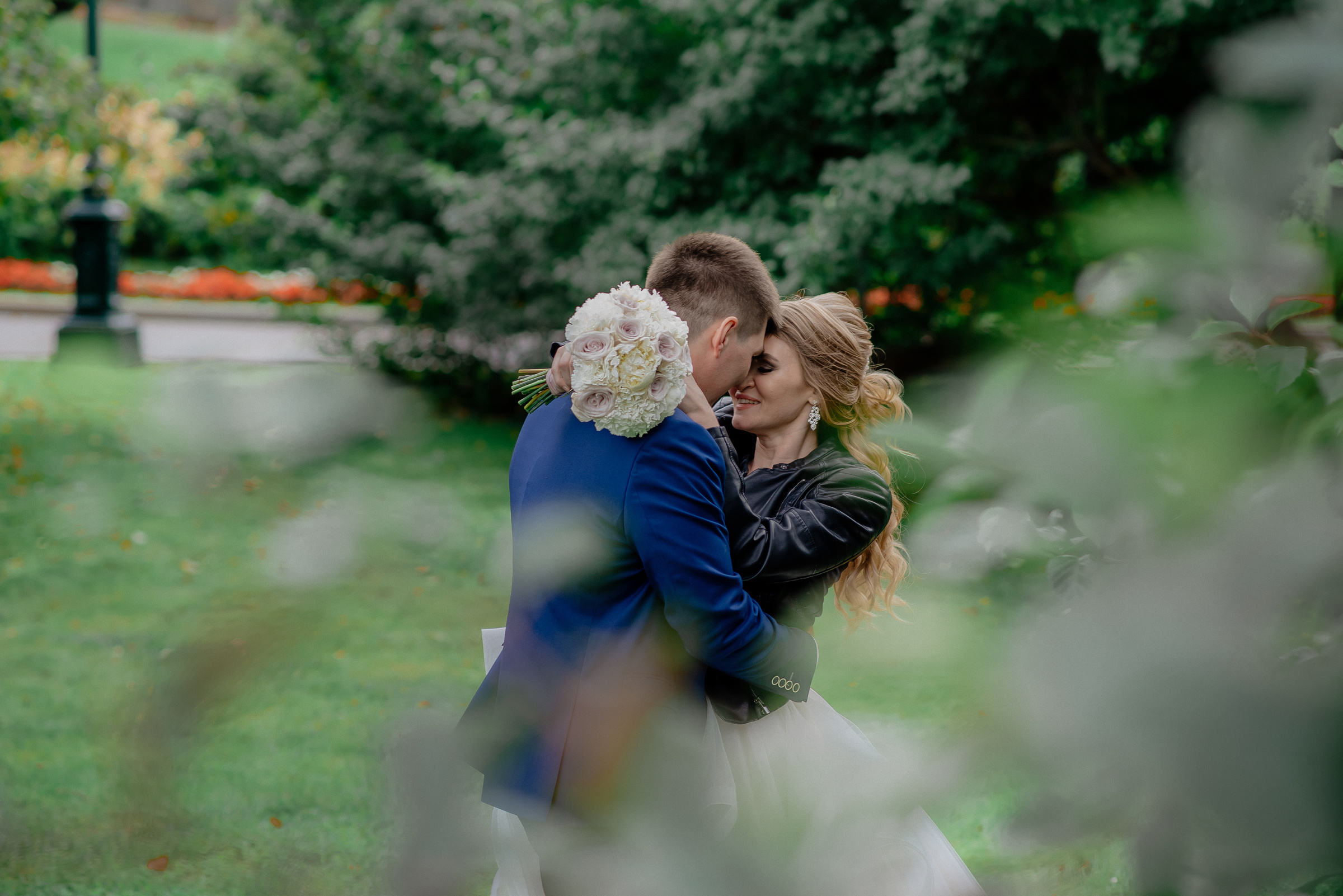 Свадебная фото и видеосъёмка в Александровском саду