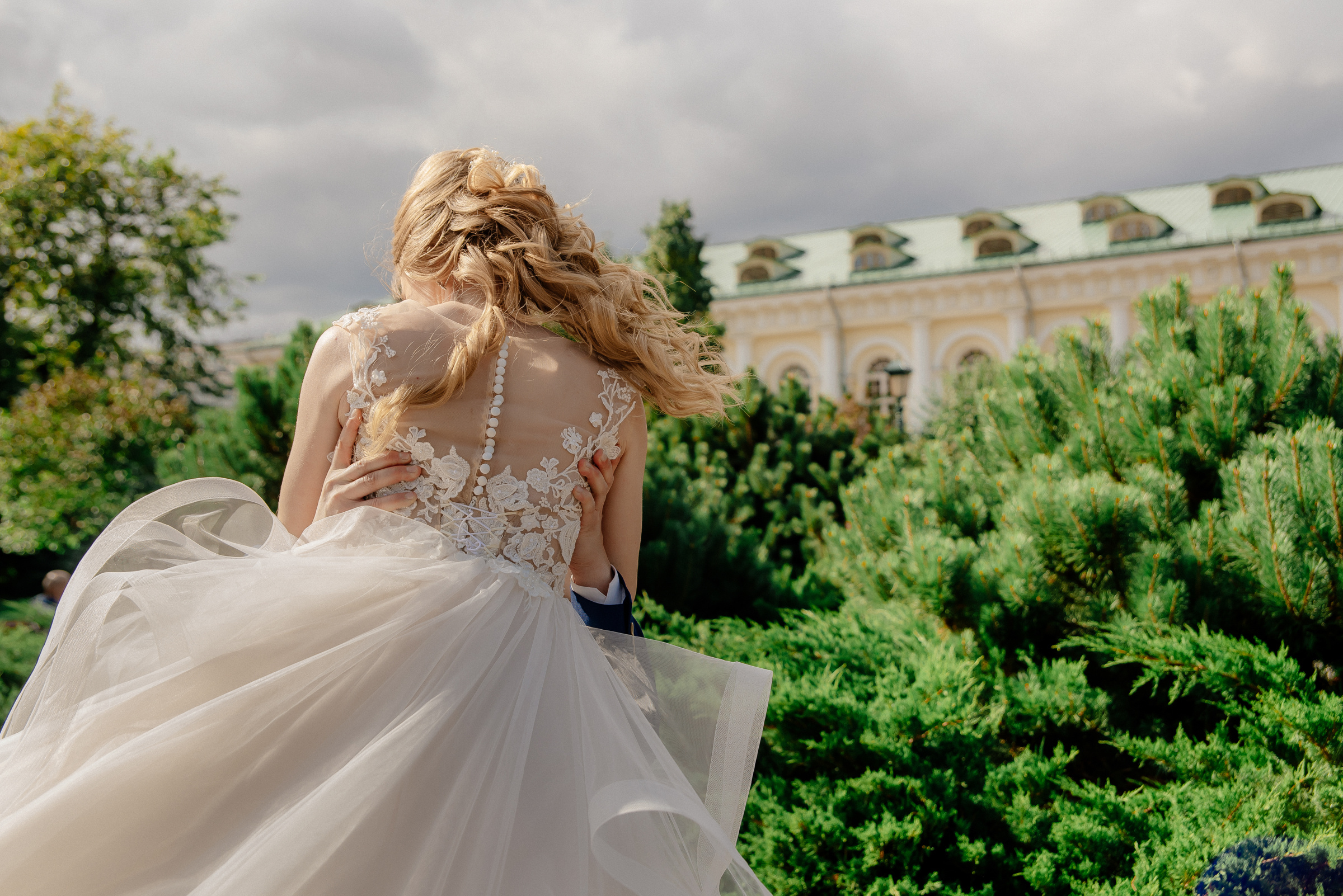 Свадебная фото и видеосъёмка в Александровском саду