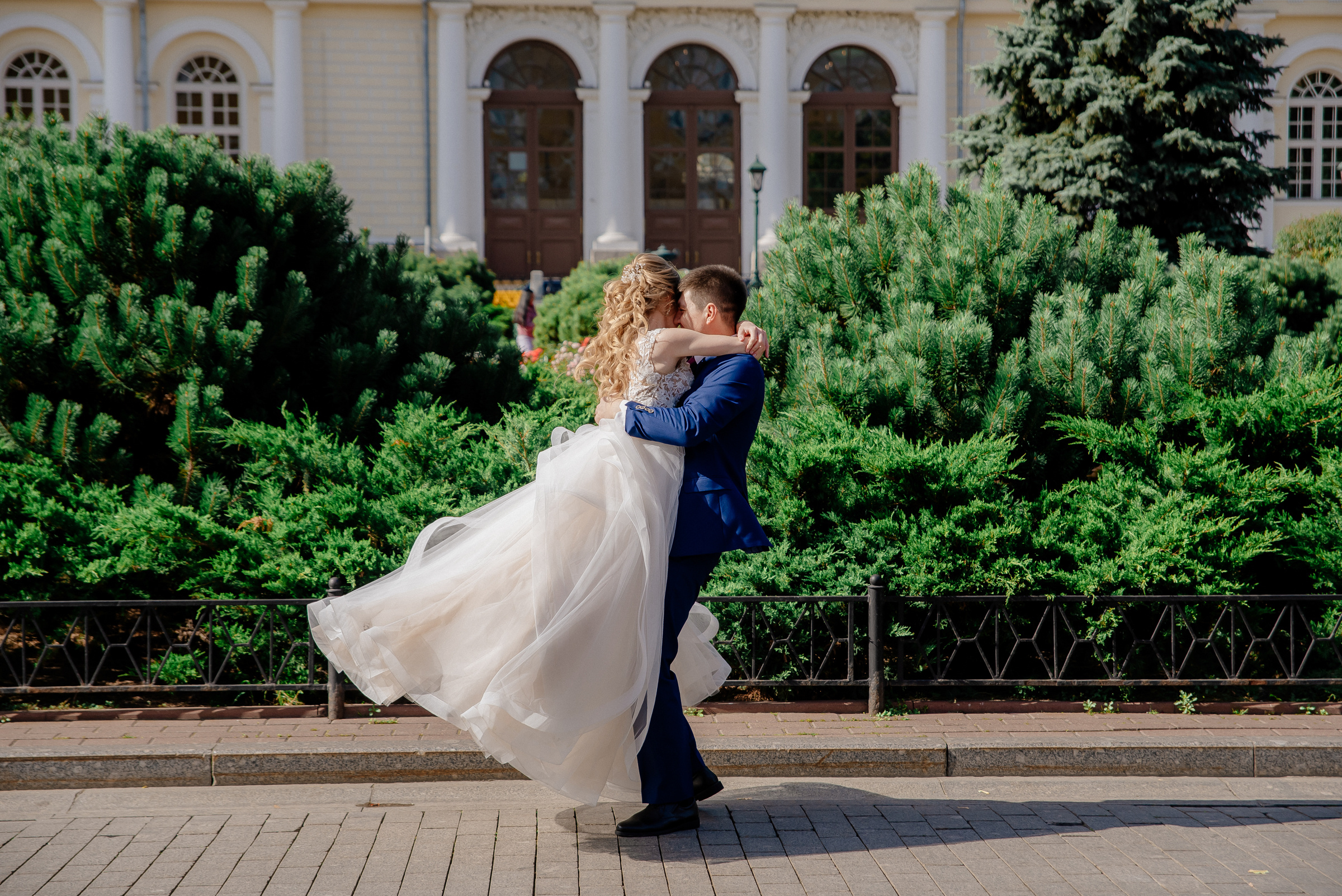 Свадебная фото и видеосъёмка в Александровском саду