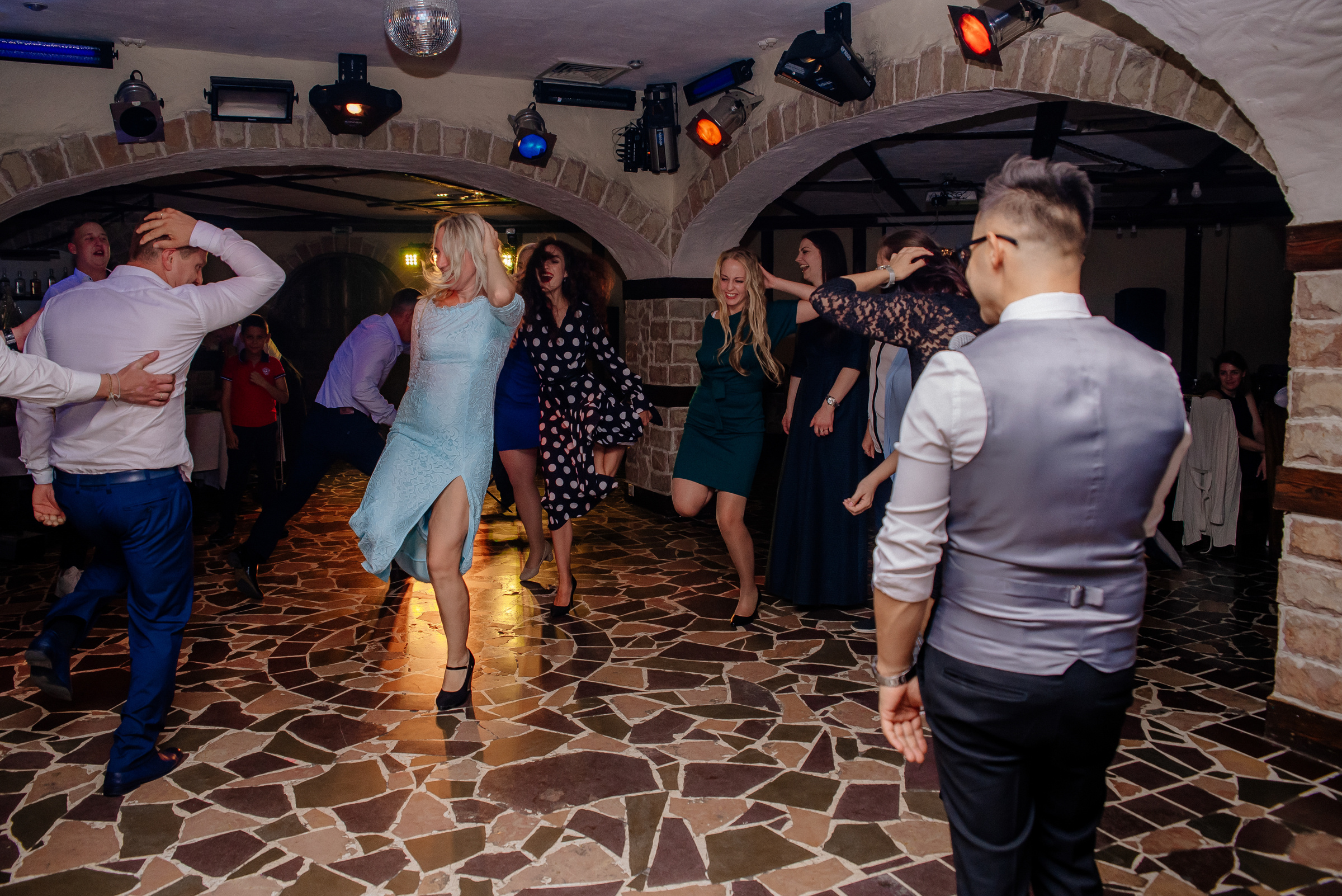 Осенняя свадебная фотосъёмка. Видеограф и фотограф на свадьбу в Москве