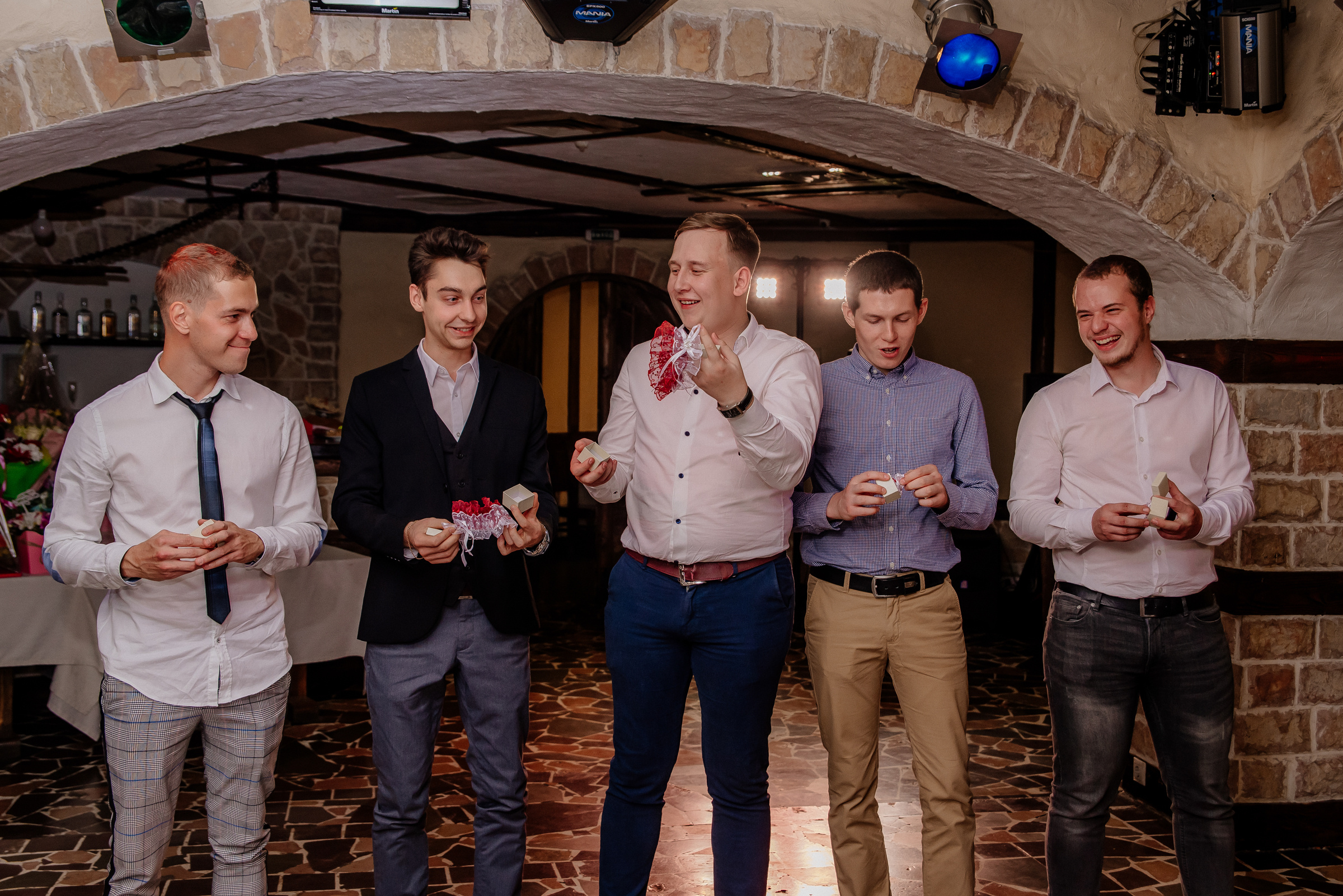 Осенняя свадебная фотосъёмка. Видеограф и фотограф на свадьбу в Москве