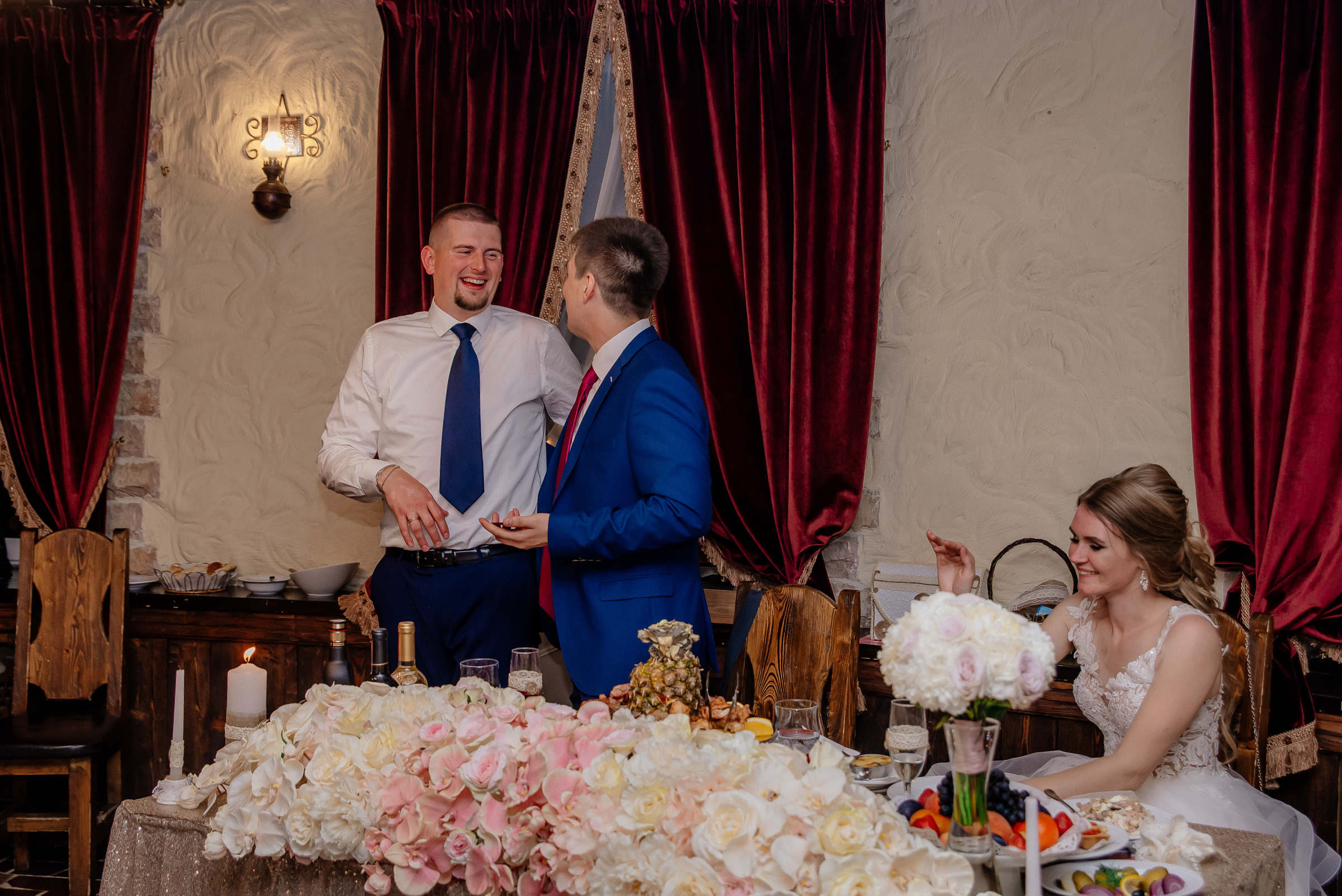 Осенняя свадебная фотосъёмка. Видеограф и фотограф на свадьбу в Москве