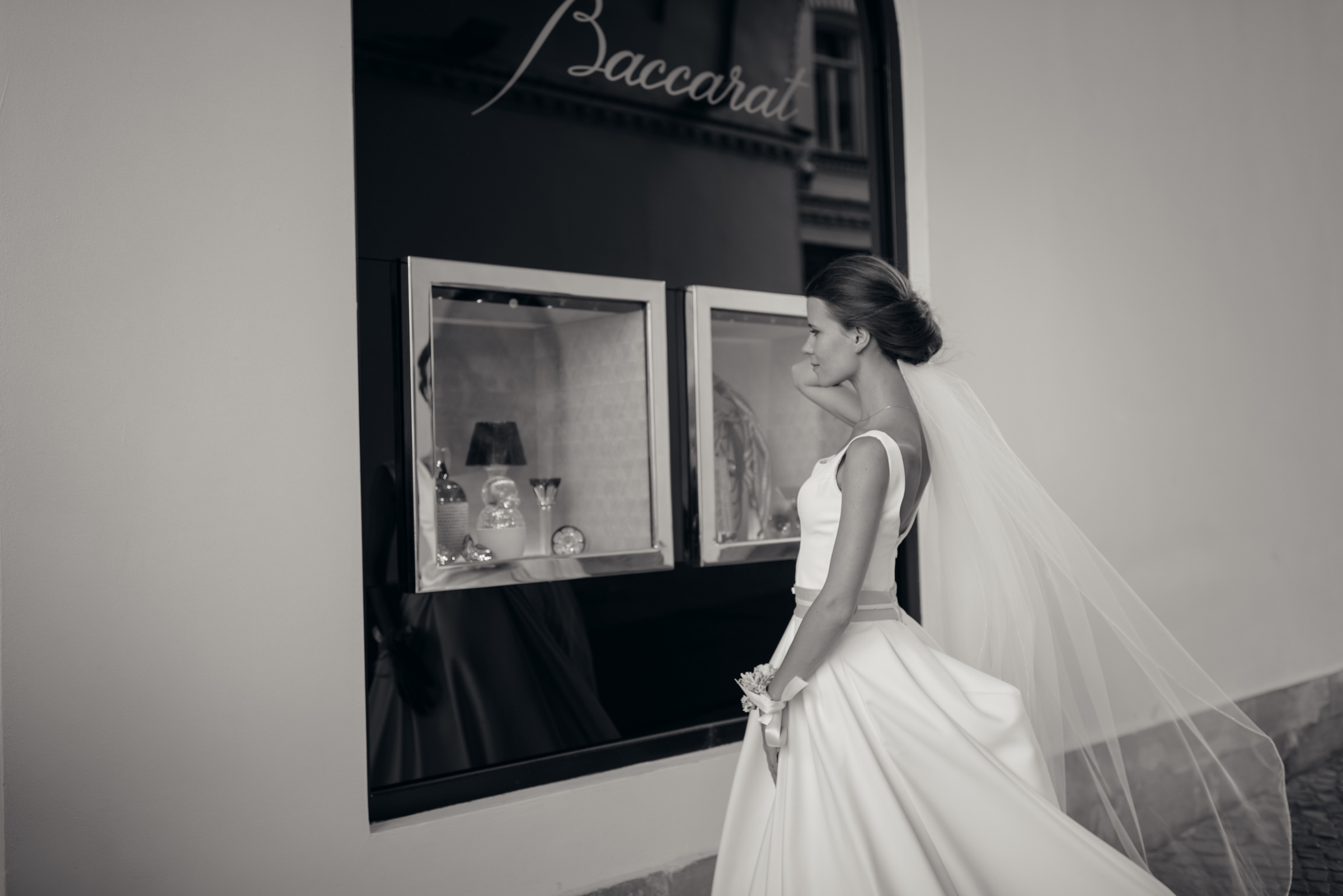 свадебная прогулка на Никольской в Москве