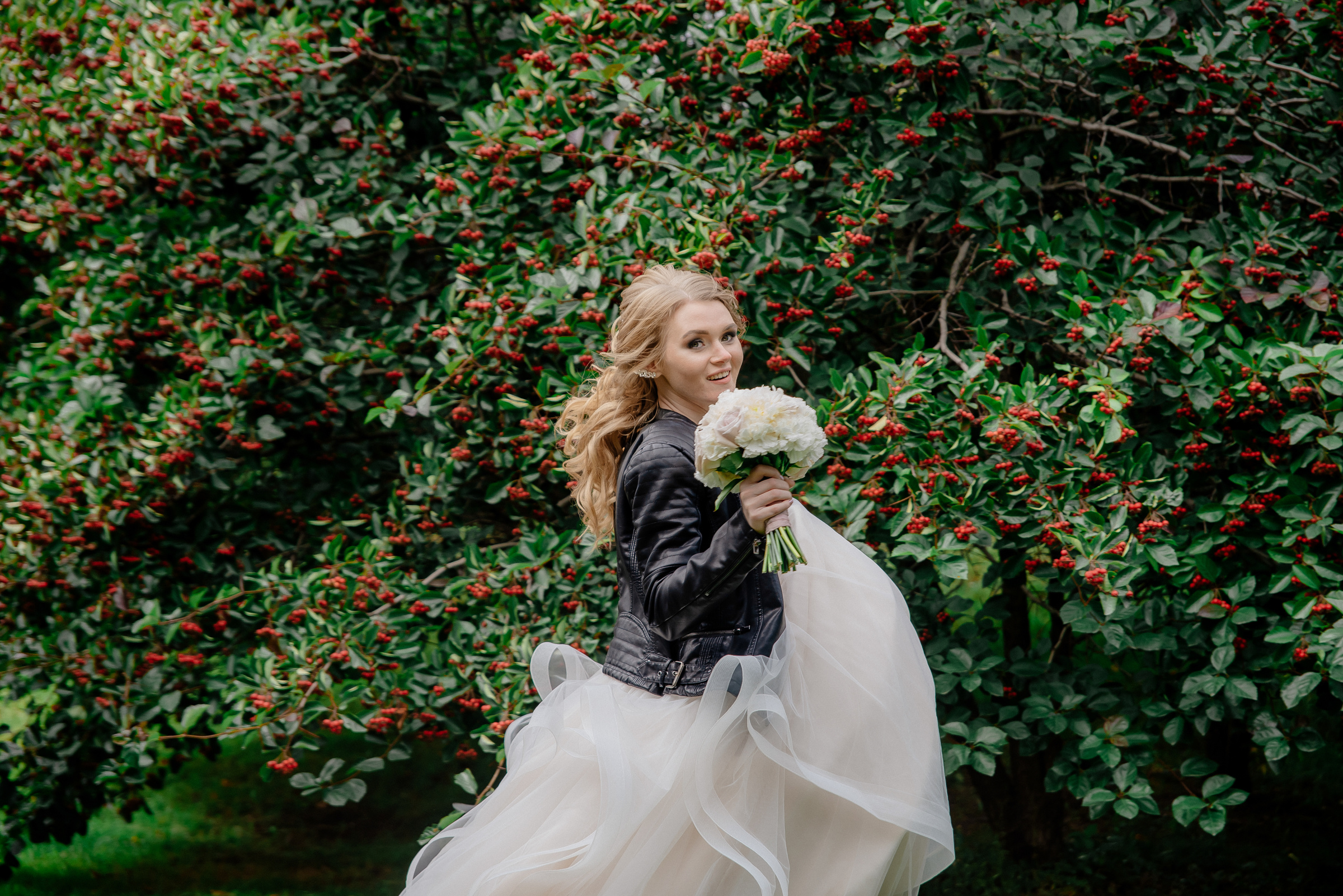 Осенняя свадебная фотосъёмка. Видеограф и фотограф на свадьбу в Москве