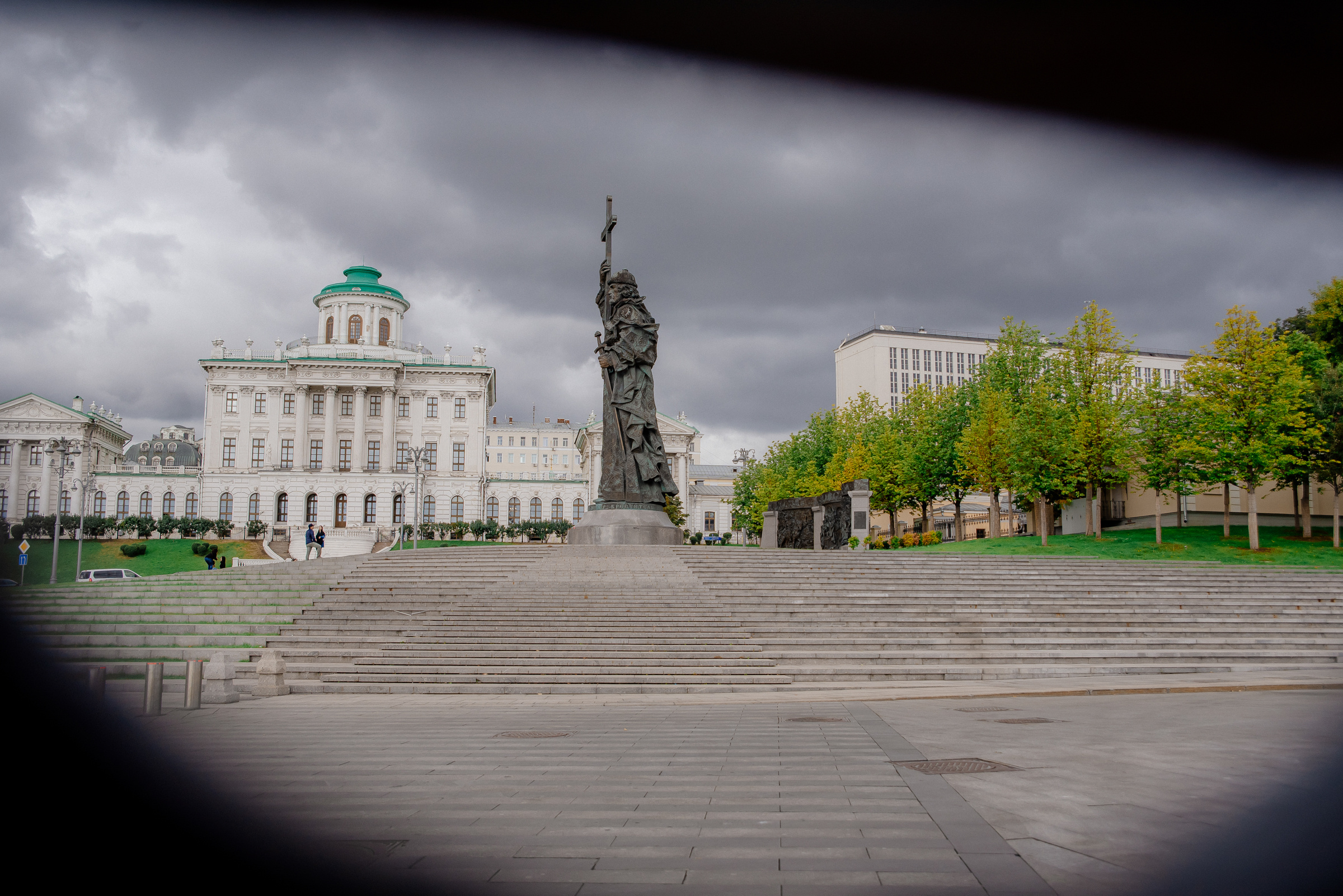 Осенняя свадебная фотосъёмка. Видеограф и фотограф на свадьбу в Москве
