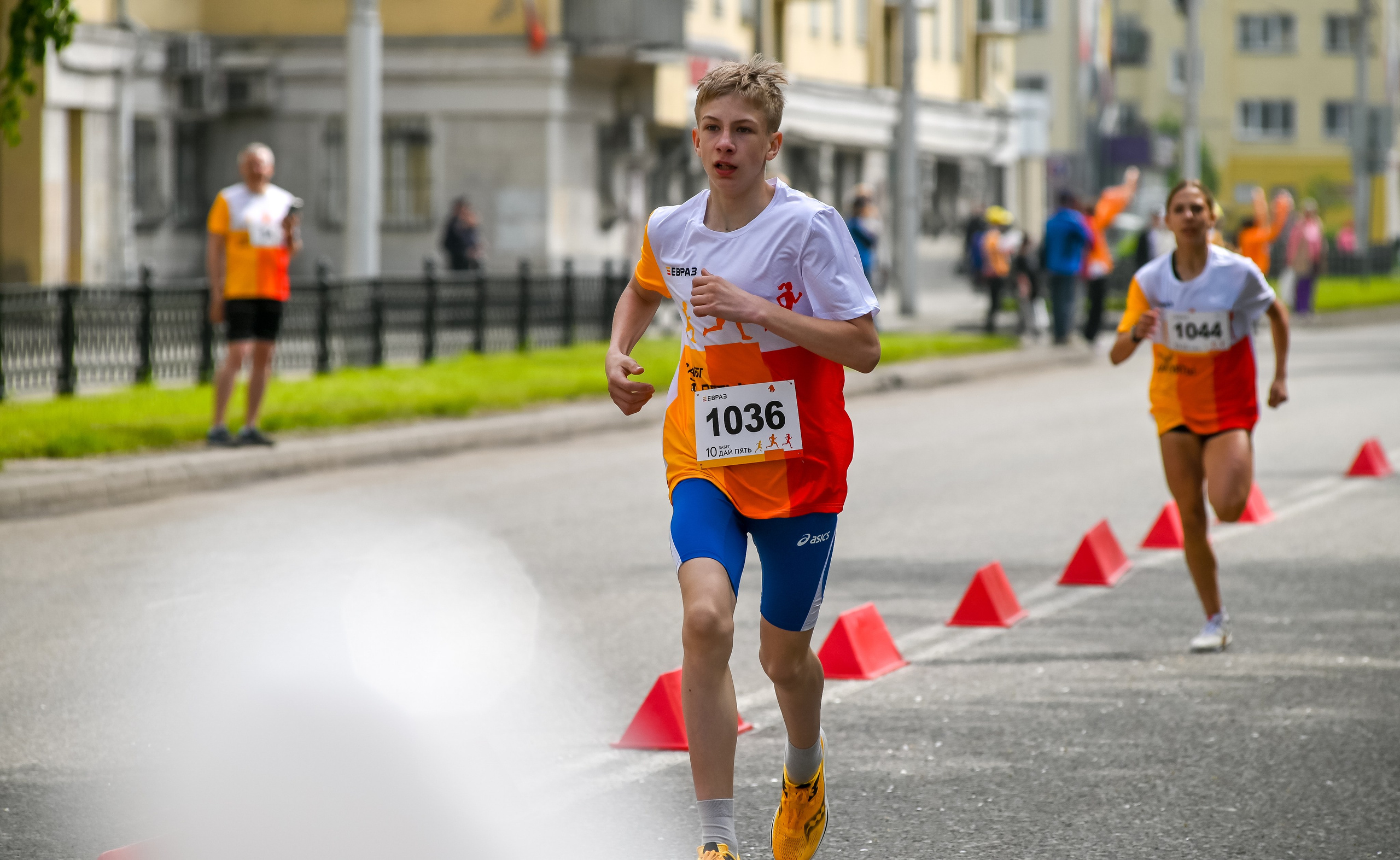 Забег «Дай пять» в Новокузнецке 26.05.2024. Репортажный профессиональный фотограф-любитель