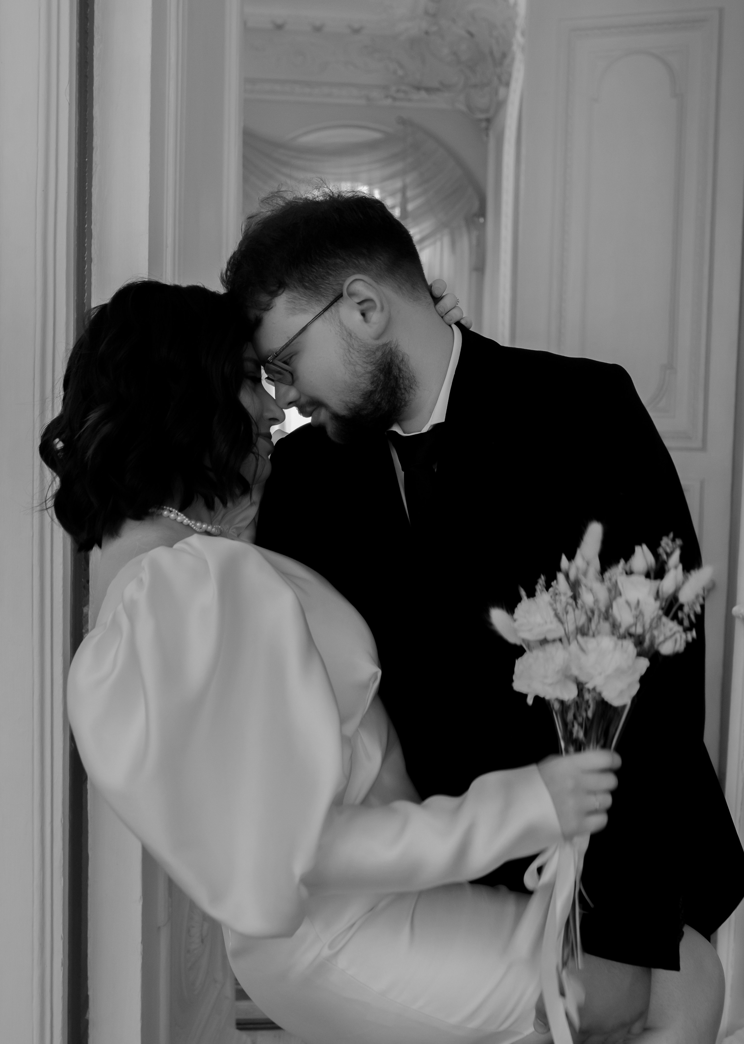 Свадебная фотосессия в первом дворце бракосочетания. Свадебный фотограф в Санкт-Петербурге Анна Суровцева