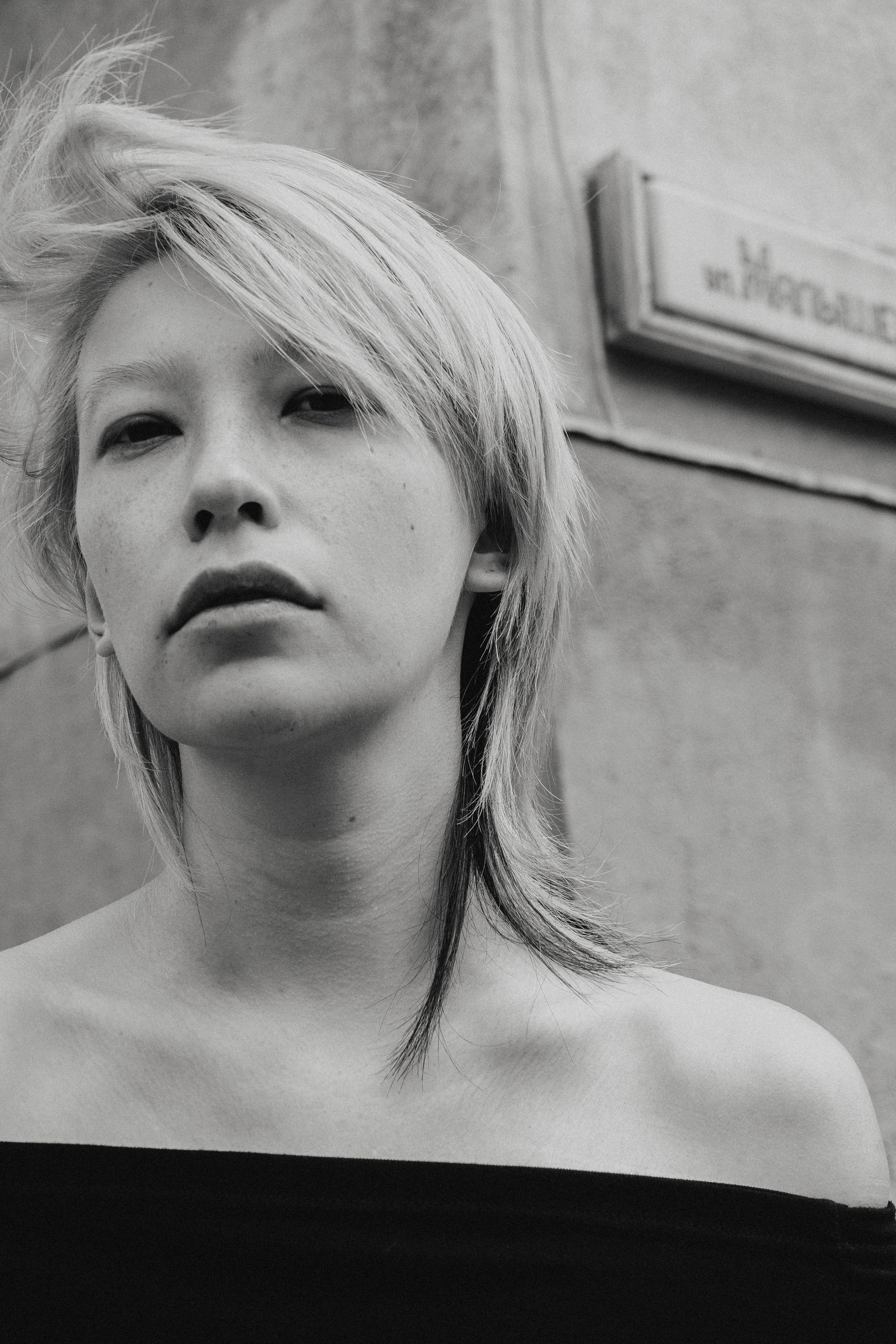 Фотосъёмка в студии девушки корейской внешности. Денис Марков — фотограф в Екатеринбурге